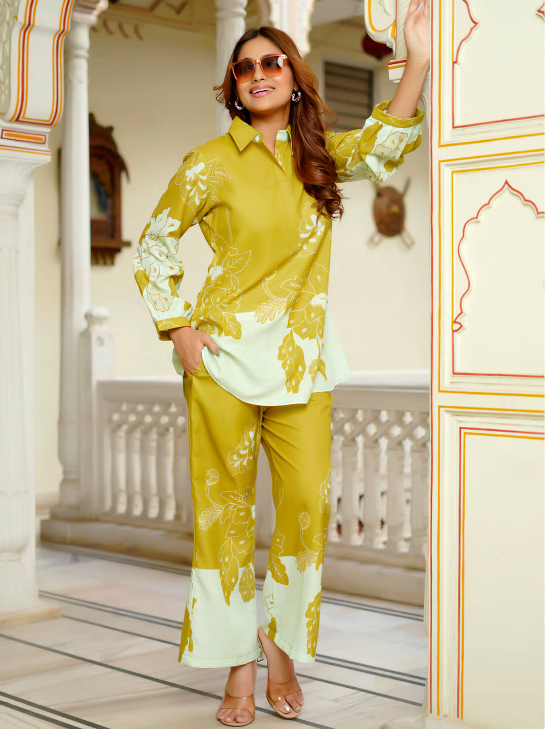 VIBE VISION Women Printed Shirt With Trousers Co-Ord Set ( Green )