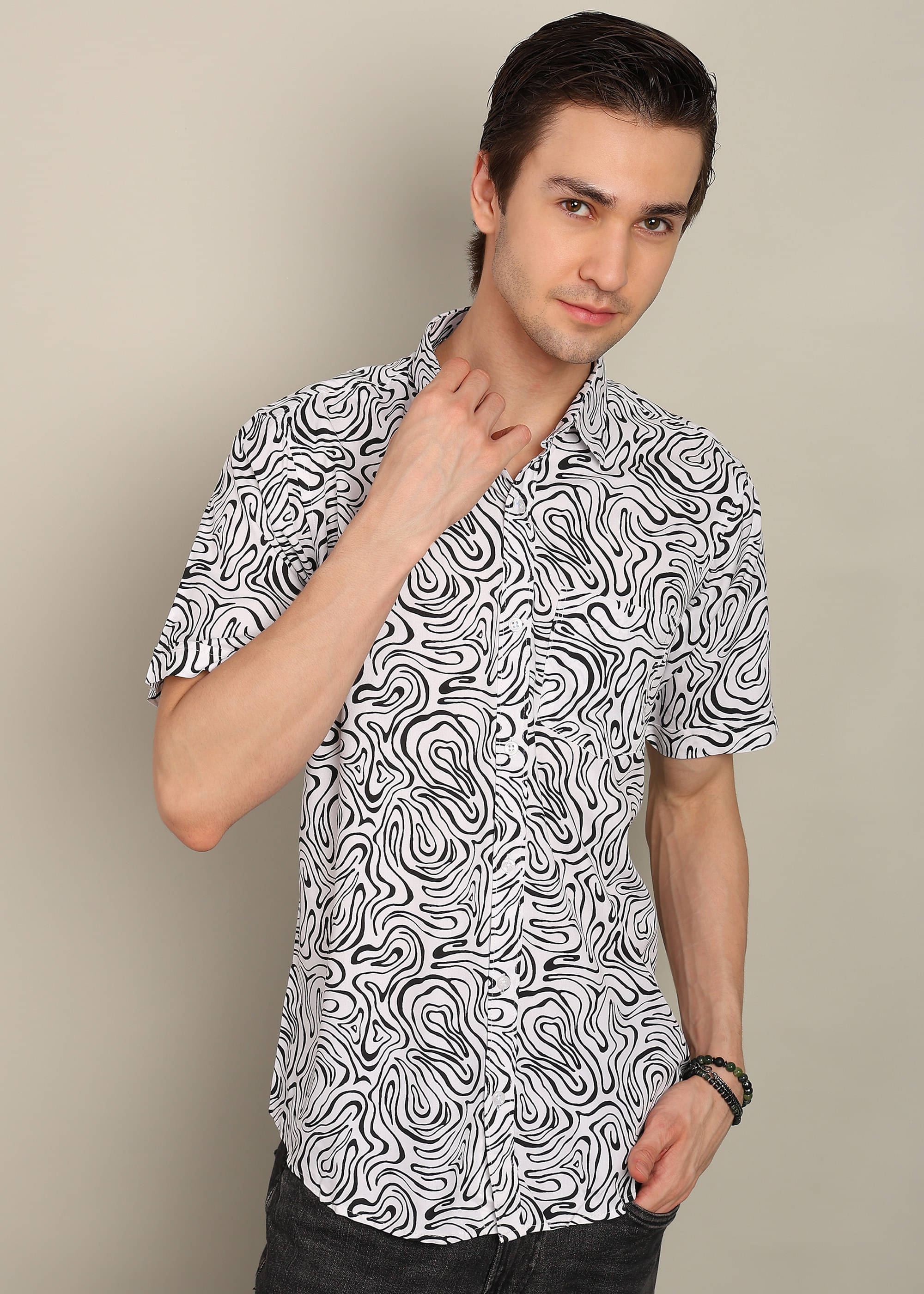 BLYNK Poly Cotton Regular Fit Printed Half Sleeves Men's Casual Shirt - White ( Pack of 1 ) BLYNK Poly Cotton Regular Fit Printed Half Sleeves Men's Casual Shirt - White ( Pack of 1 )
