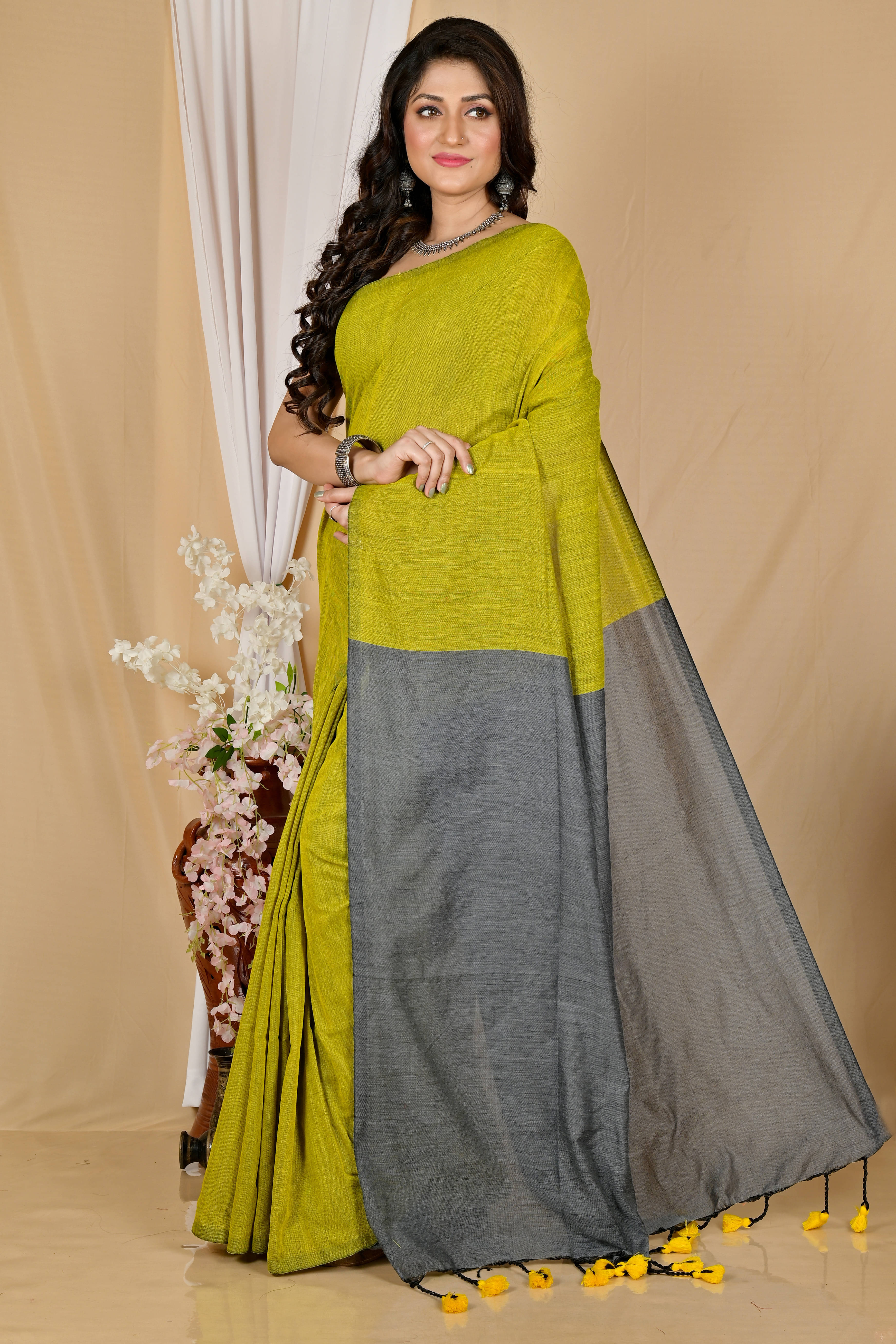 BRYNBRIT Cotton Blend Woven Regular Saree Without Blouse Piece ( Multicolor 4 ) BRYNBRIT Cotton Blend Woven Regular Saree Without Blouse Piece ( Multicolor 4 )