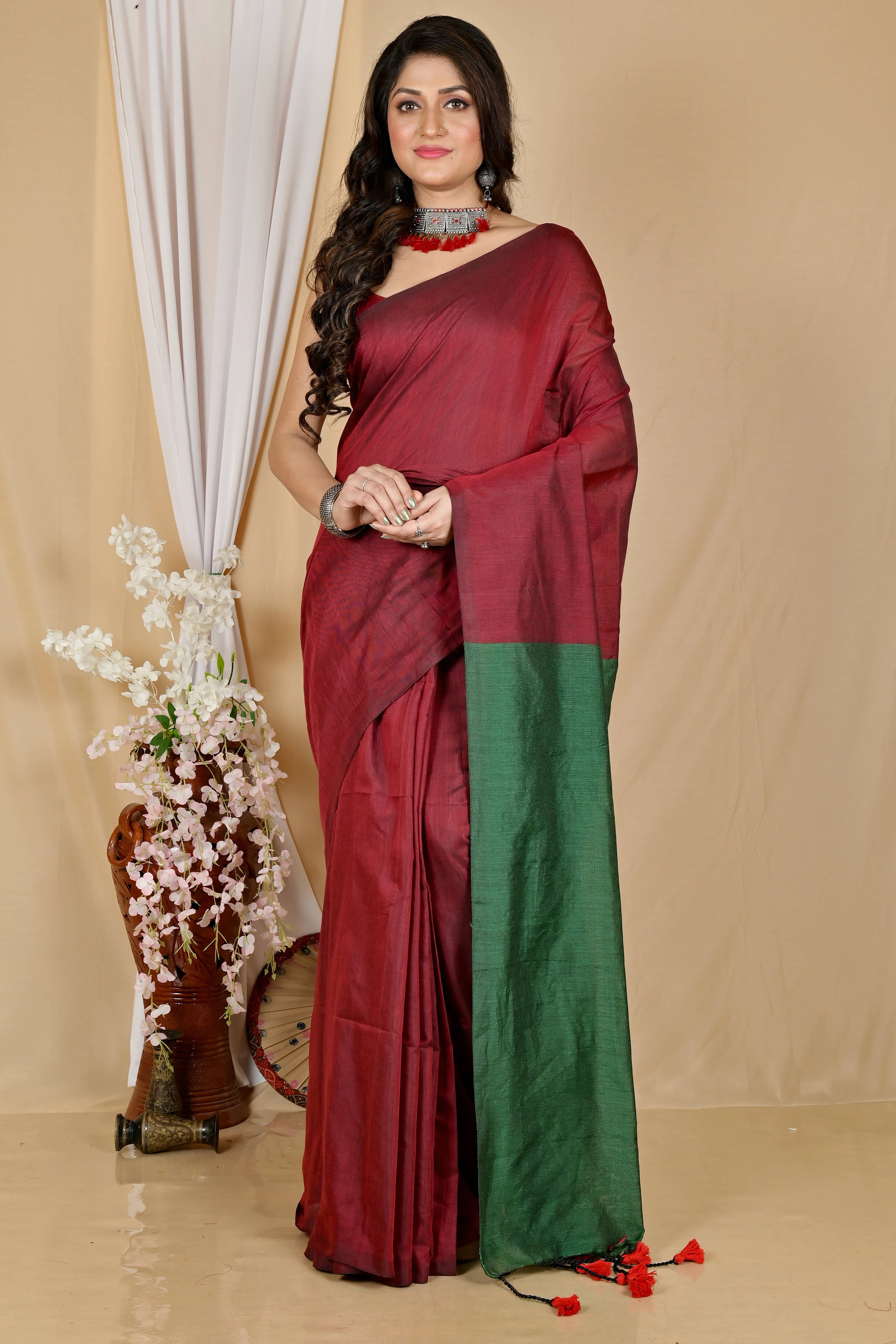 BRYNBRIT Cotton Self Design Regular Saree With Unstitched Blouse Piece ( Red ) BRYNBRIT Cotton Self Design Regular Saree With Unstitched Blouse Piece ( Red )