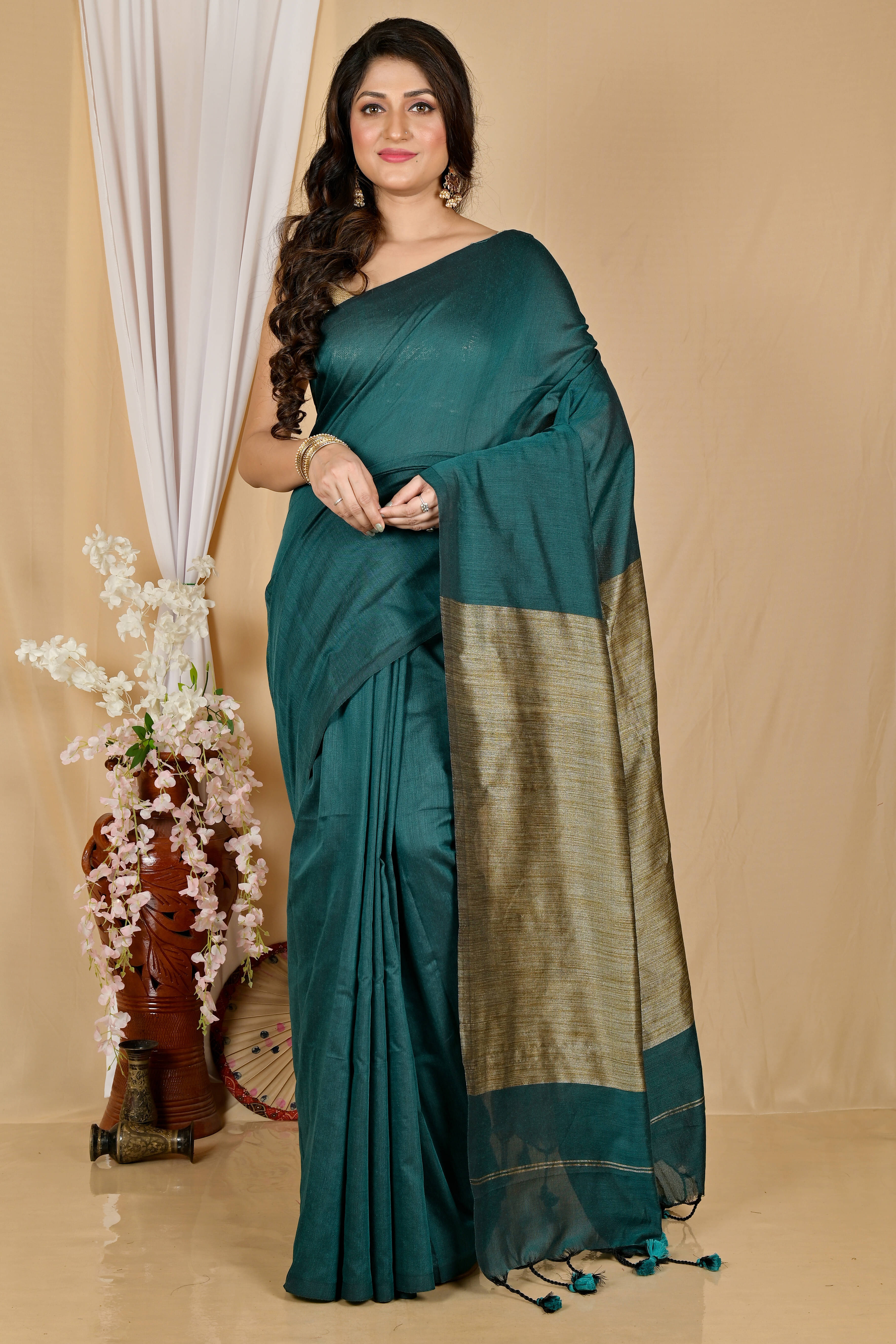     			BRYNBRIT Cotton Self Design Regular Saree With Unstitched Blouse Piece ( Green )