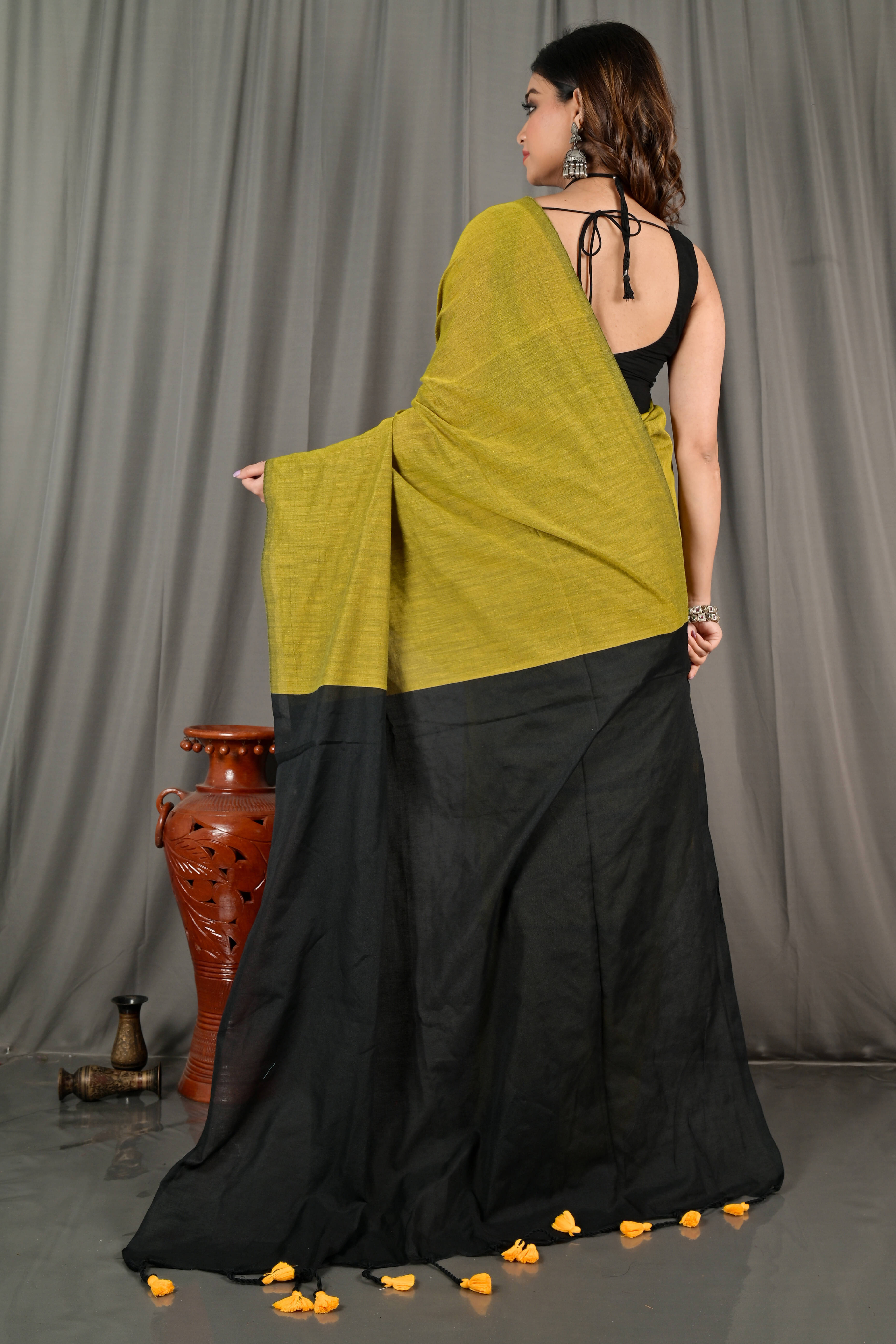     			BRYNBRIT Cotton Self Design Regular Saree With Unstitched Blouse Piece ( Green )