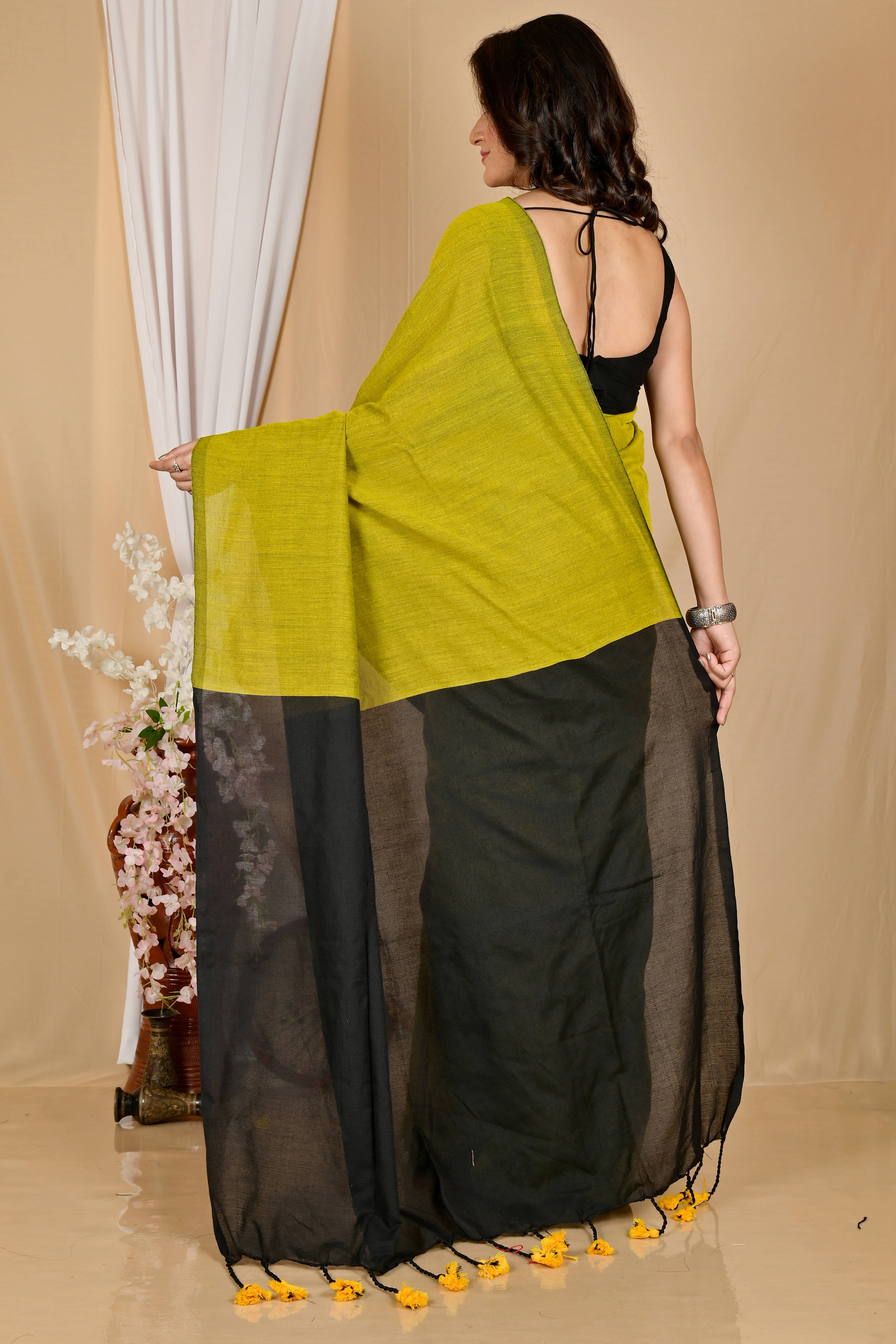     			BRYNBRIT Cotton Self Design Regular Saree With Unstitched Blouse Piece ( Yellow )