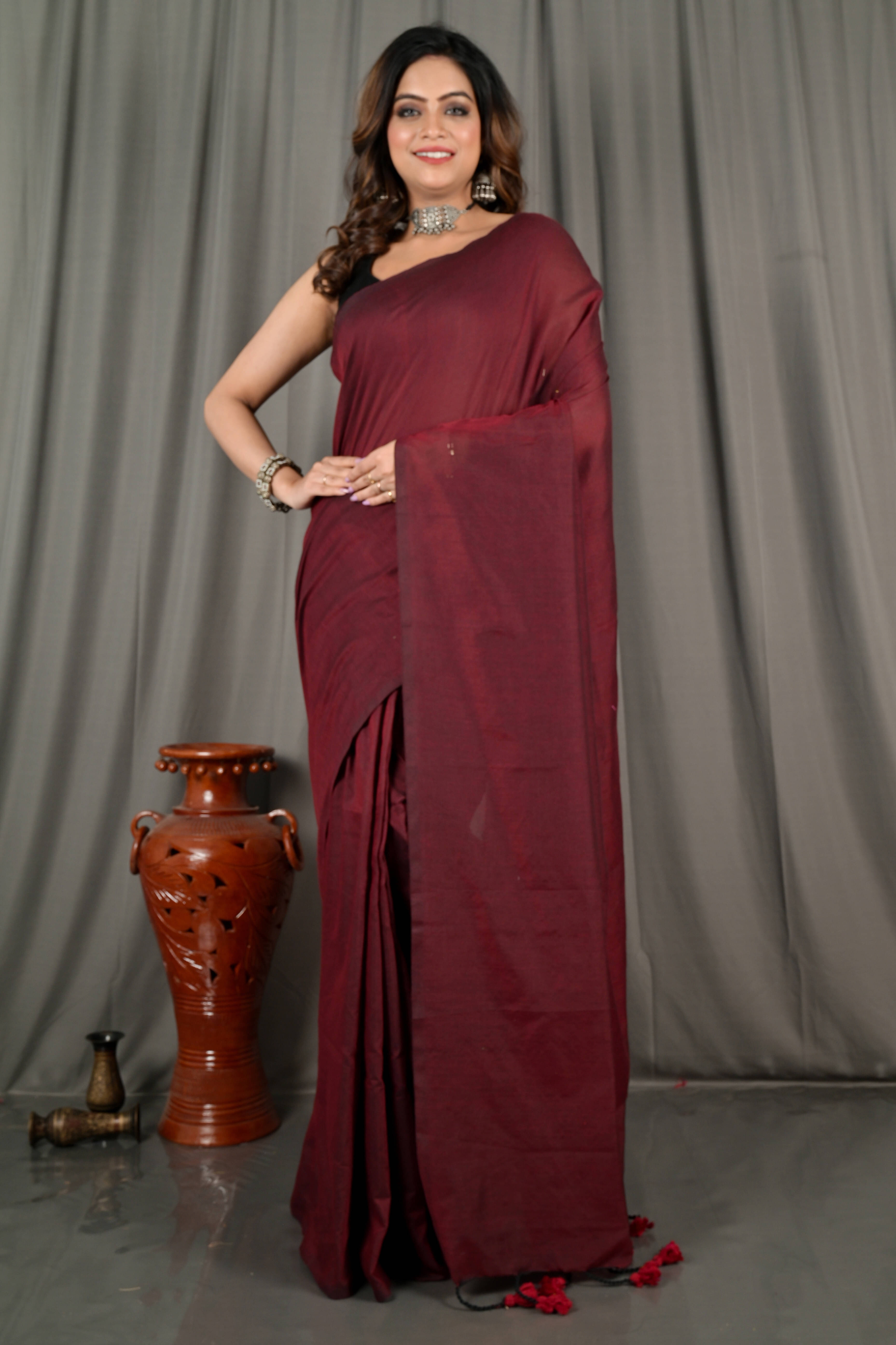     			BRYNBRIT Cotton Self Design Regular Saree With Unstitched Blouse Piece ( Maroon )