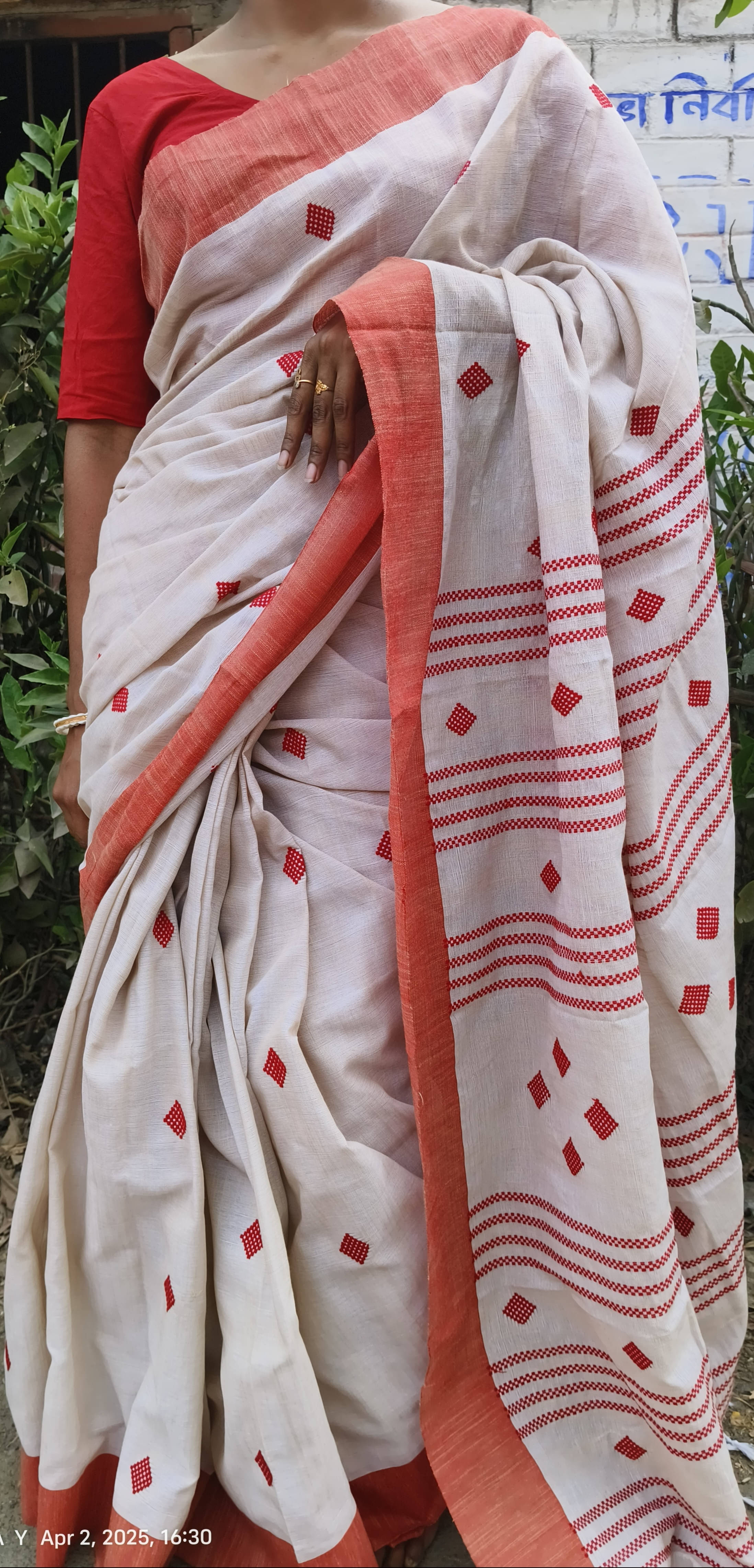     			BRYNBRIT Cotton Self Design Regular Saree With Unstitched Blouse Piece ( Red )