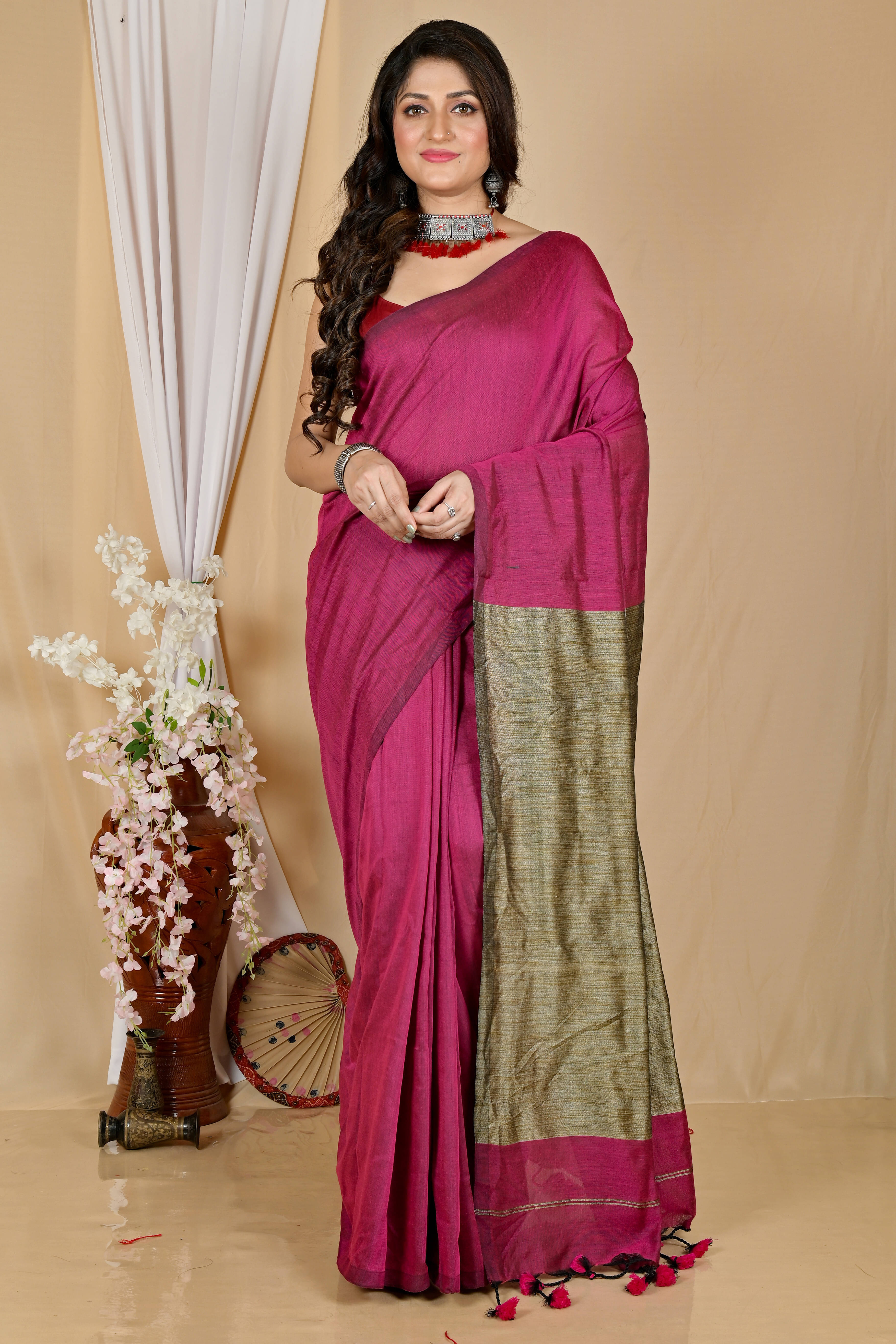 BRYNBRIT Cotton Self Design Regular Saree With Unstitched Blouse Piece ( Maroon ) BRYNBRIT Cotton Self Design Regular Saree With Unstitched Blouse Piece ( Maroon )