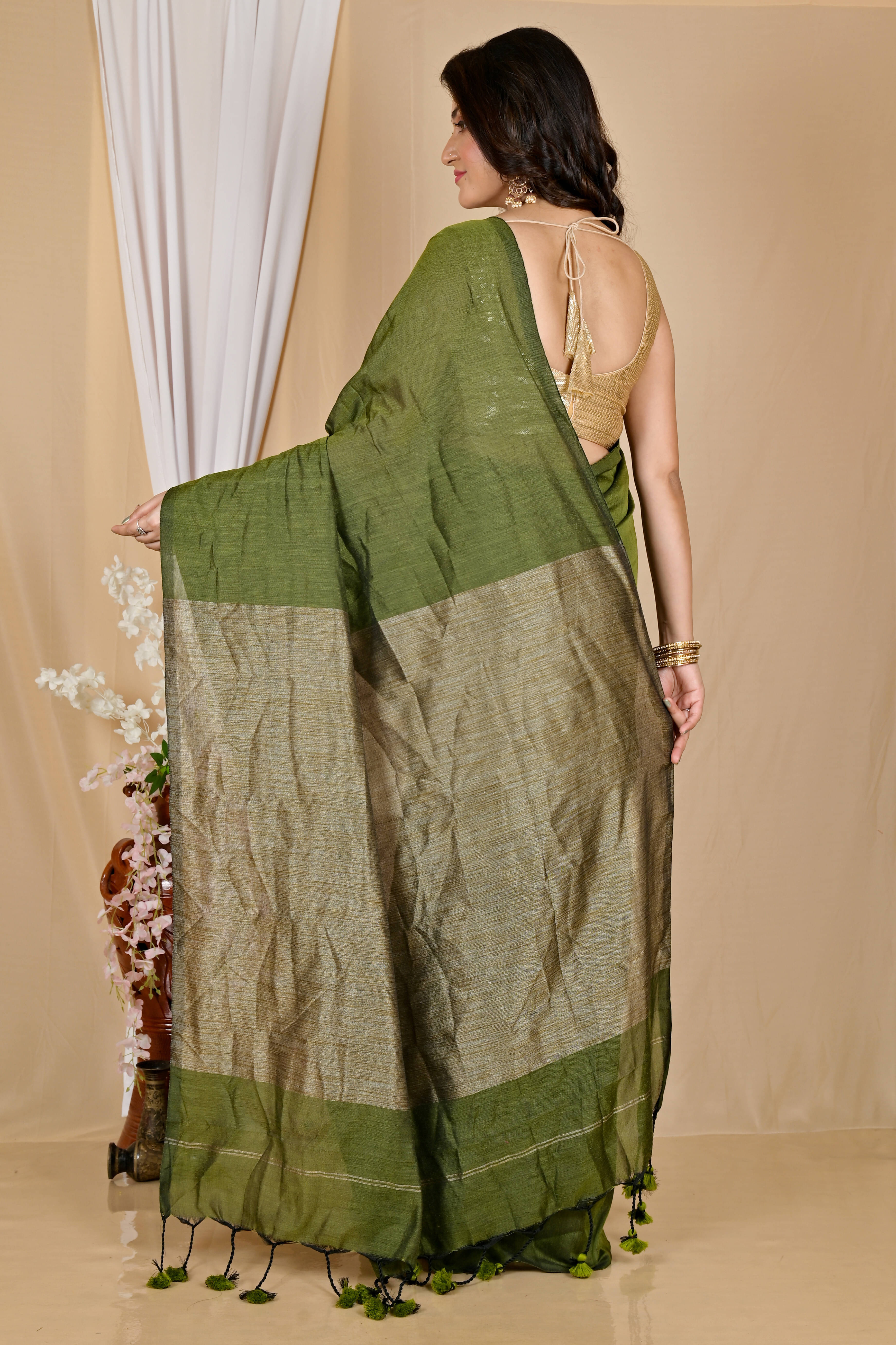     			BRYNBRIT Cotton Self Design Regular Saree With Unstitched Blouse Piece ( Dark Grey )