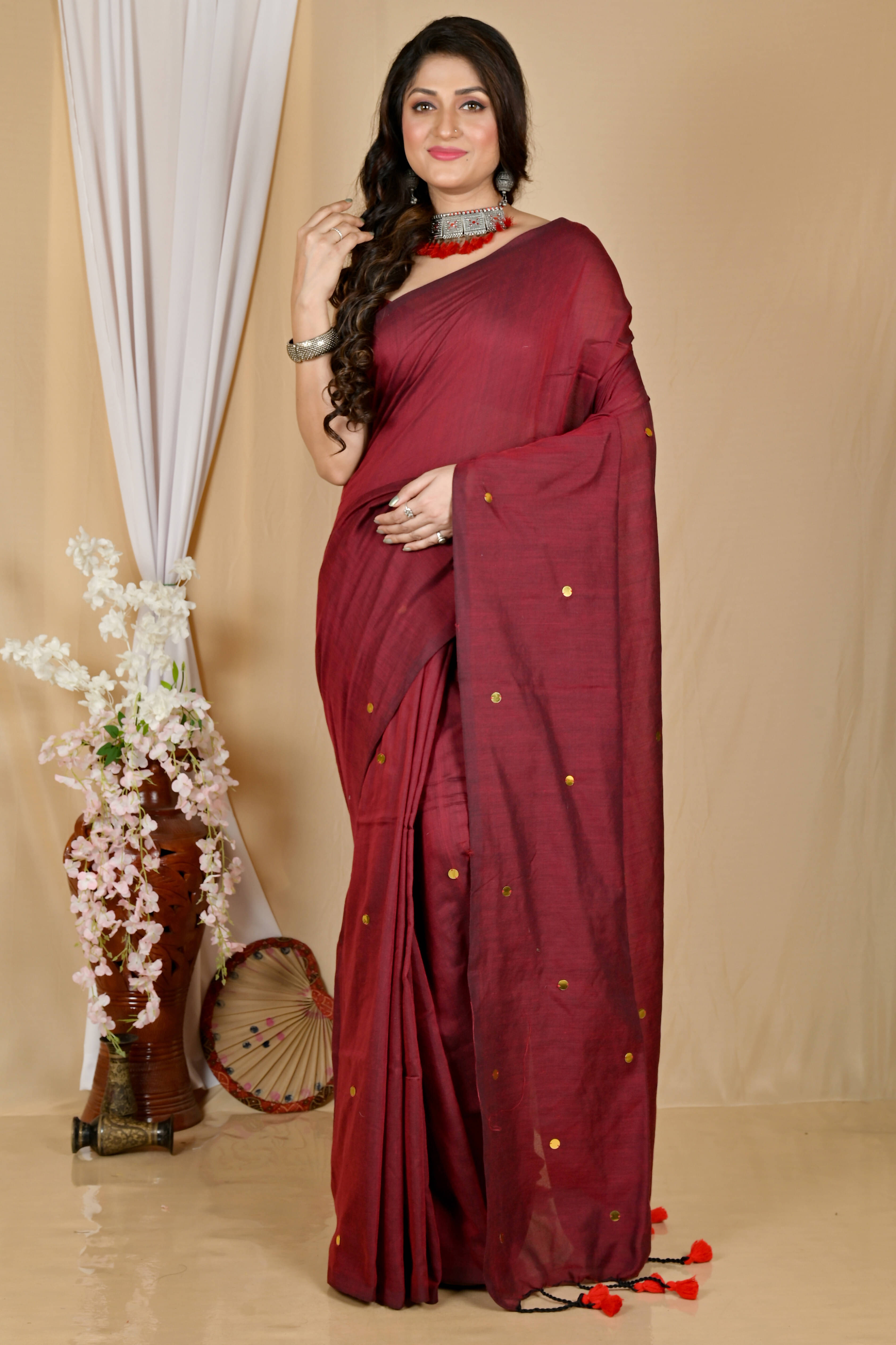 BRYNBRIT Cotton Self Design Regular Saree With Unstitched Blouse Piece ( Red ) BRYNBRIT Cotton Self Design Regular Saree With Unstitched Blouse Piece ( Red )