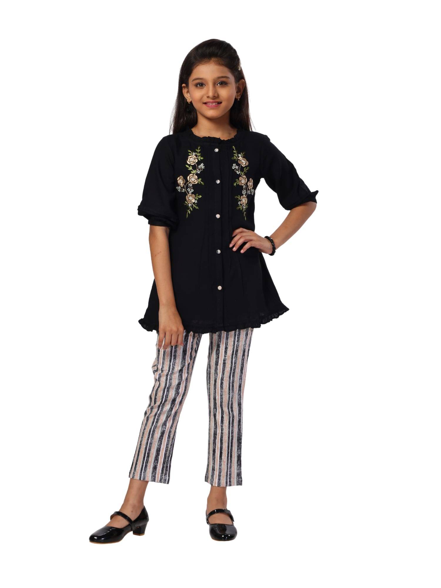     			MASTARANG Girls Rayon Kurti with Pants ( Pack of 1 , Black )