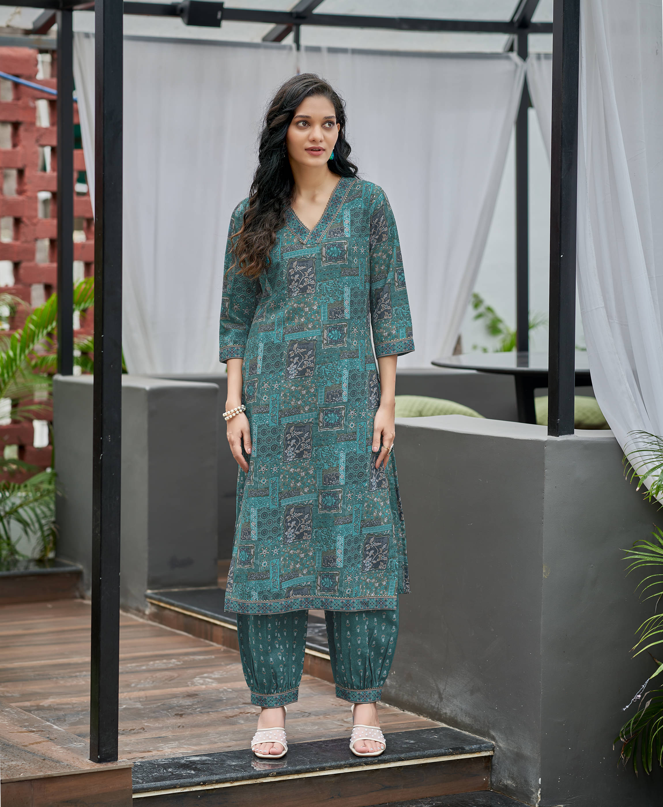 MOJILAA Women Cotton Blend Printed Straight Kurti With Salwar ( Sea Green )     			MOJILAA Women Cotton Blend Printed Straight Kurti With Salwar ( Sea Green )