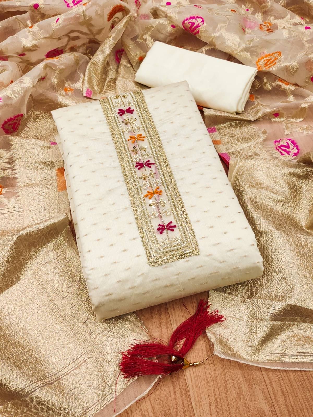     			Panbai sarees Women Jacquard Unstitched Dress Material ( White )