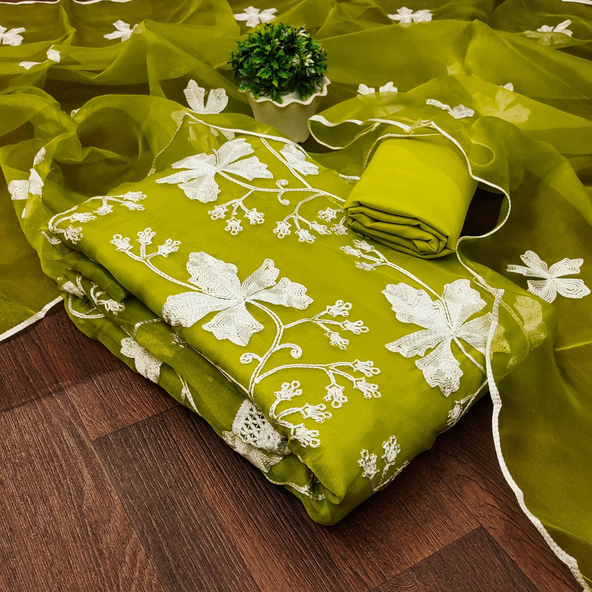     			Shree Mahantam Women Organza Unstitched Dress Material ( Lime Green )