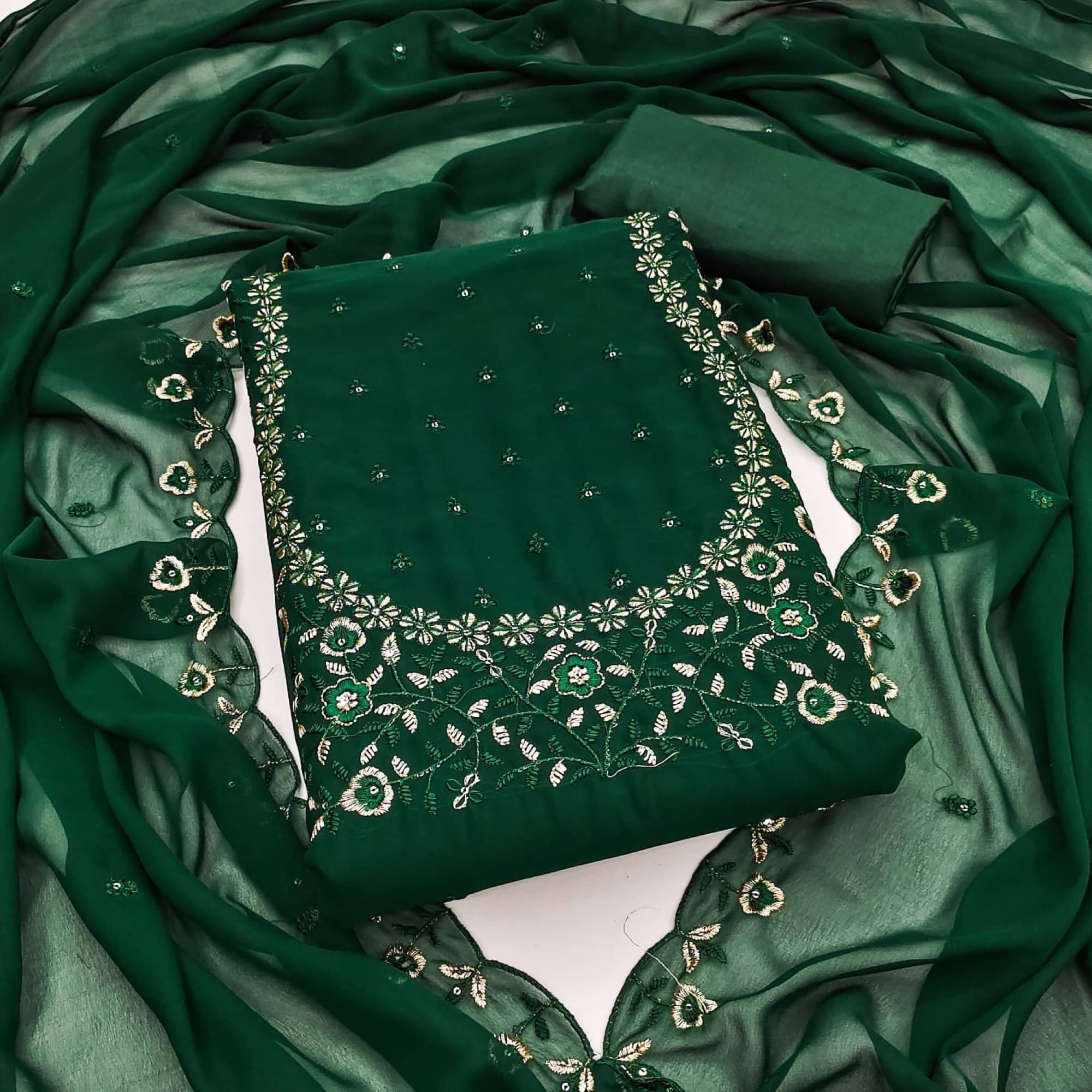     			Shree Mahantam Women Silk Blend Unstitched Dress Material ( Green )