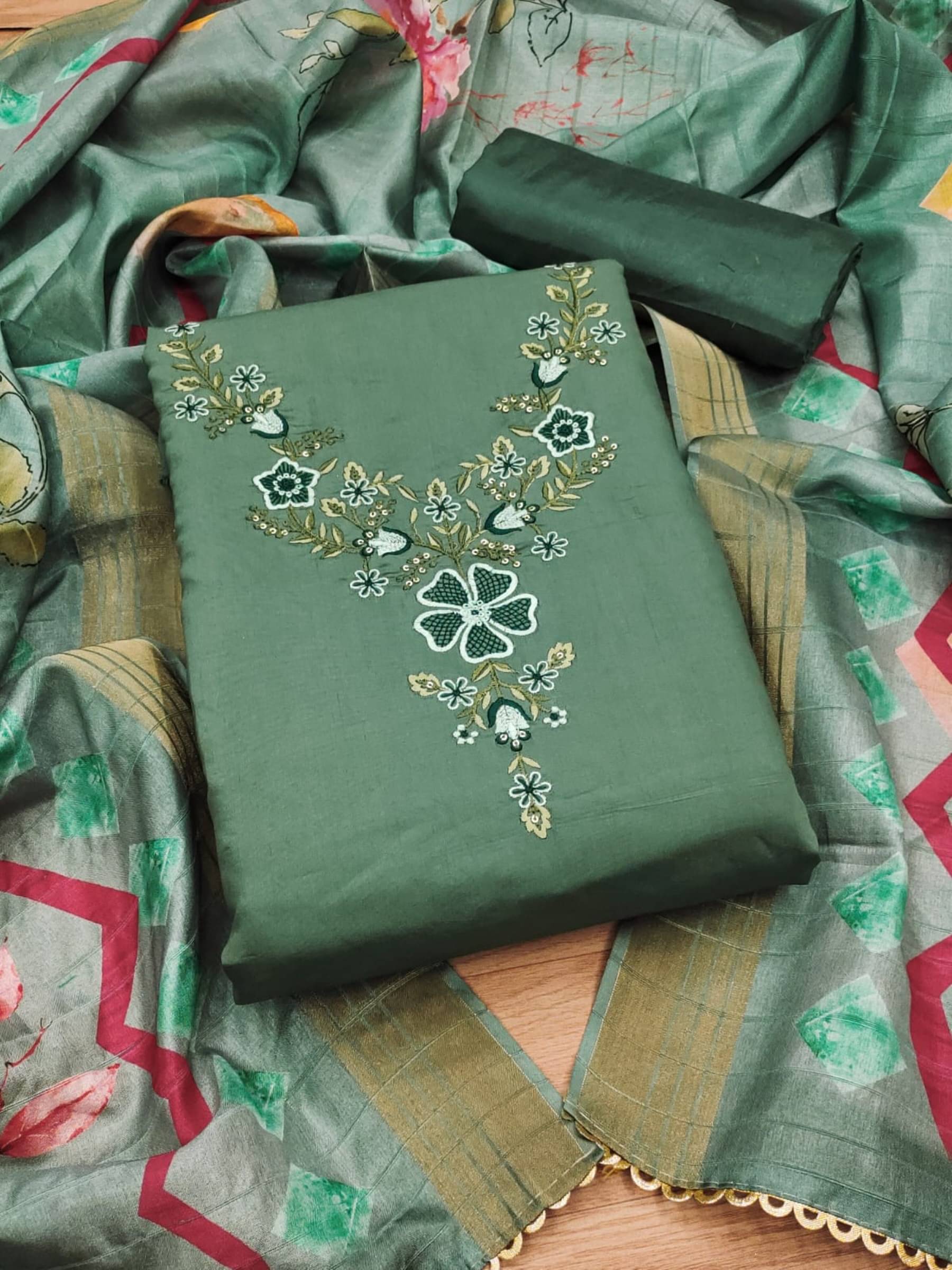 Shree Mahantam Women Silk Unstitched Dress Material ( Green ) Shree Mahantam Women Silk Unstitched Dress Material ( Green )