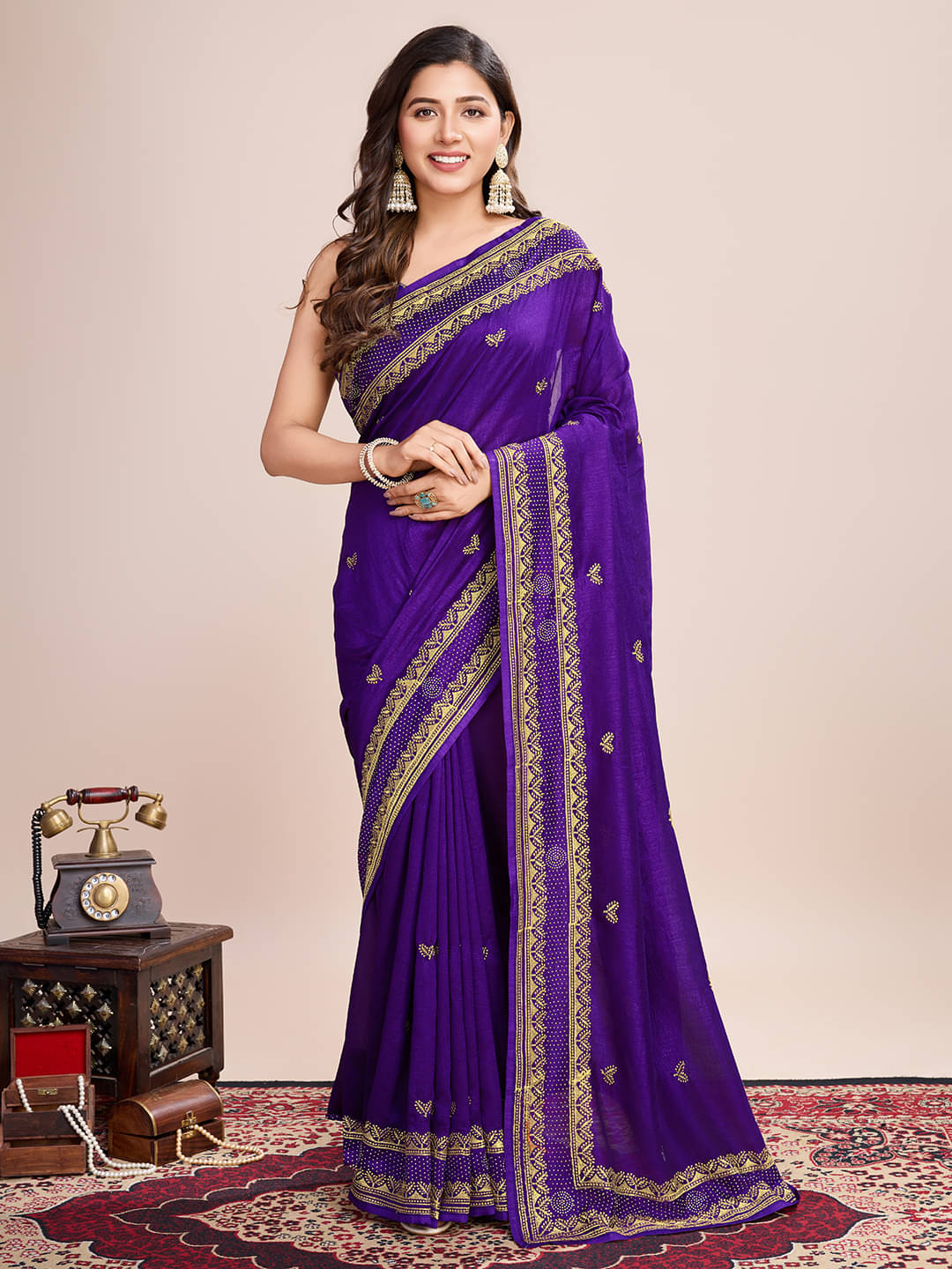     			Varni Fabrics Art Silk Embellished Banarasi saree With Unstitched Blouse Piece ( Purple )
