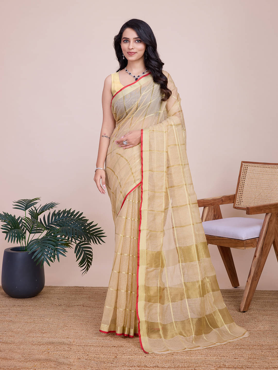     			Varni Fabrics Cotton Blend Checks Kota Doria Saree With Unstitched Blouse Piece ( Beige )