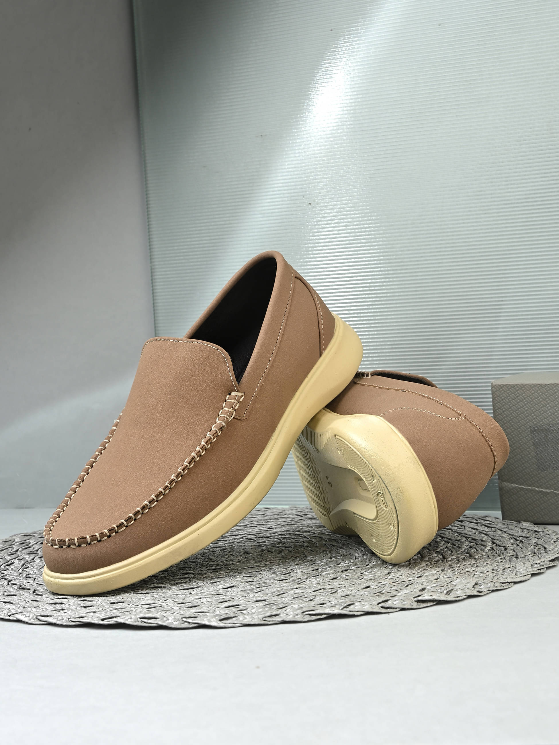     			BIZZARO Beige Men's Penny Shoes