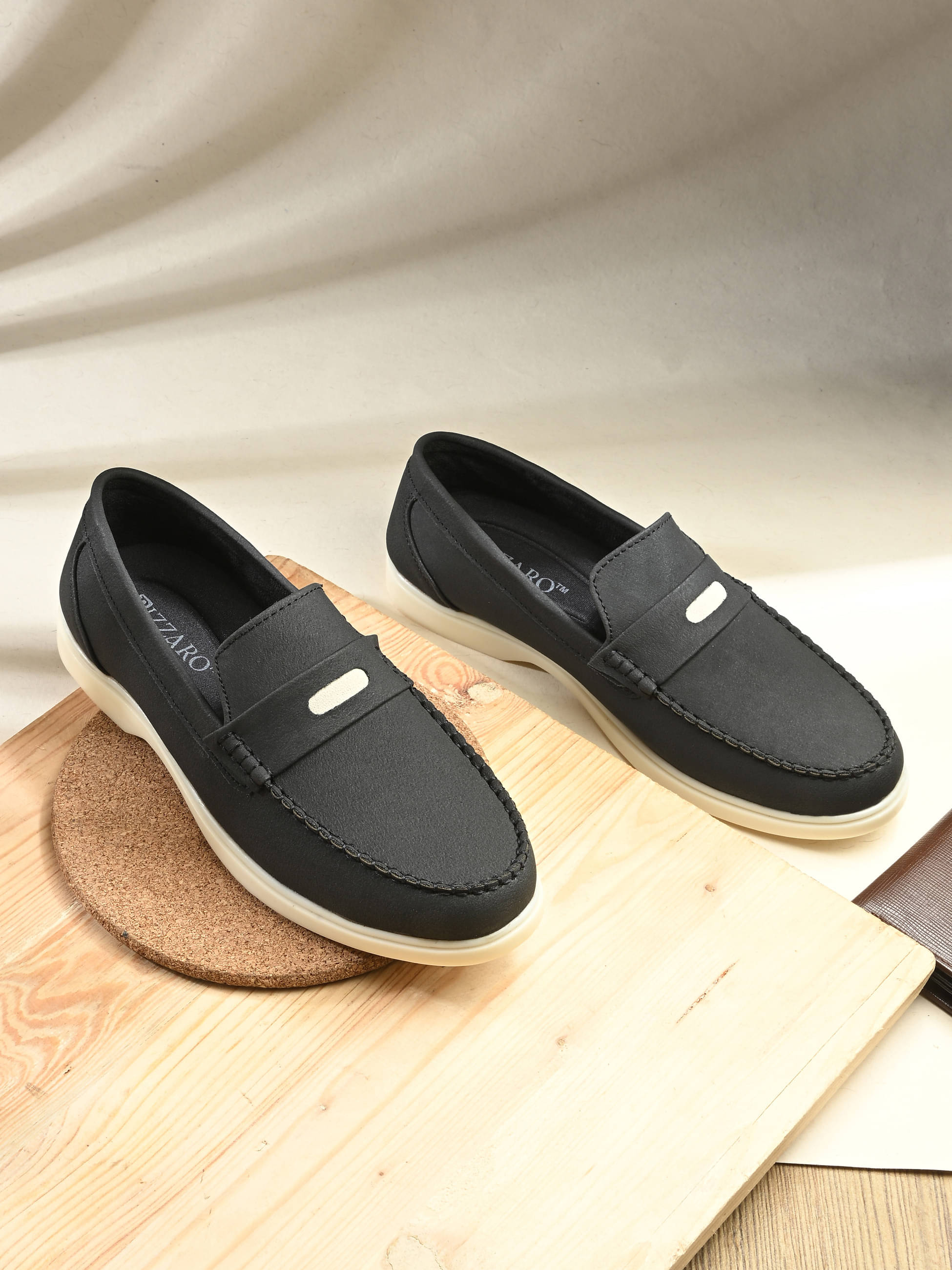     			BIZZARO Black Men's Penny Shoes