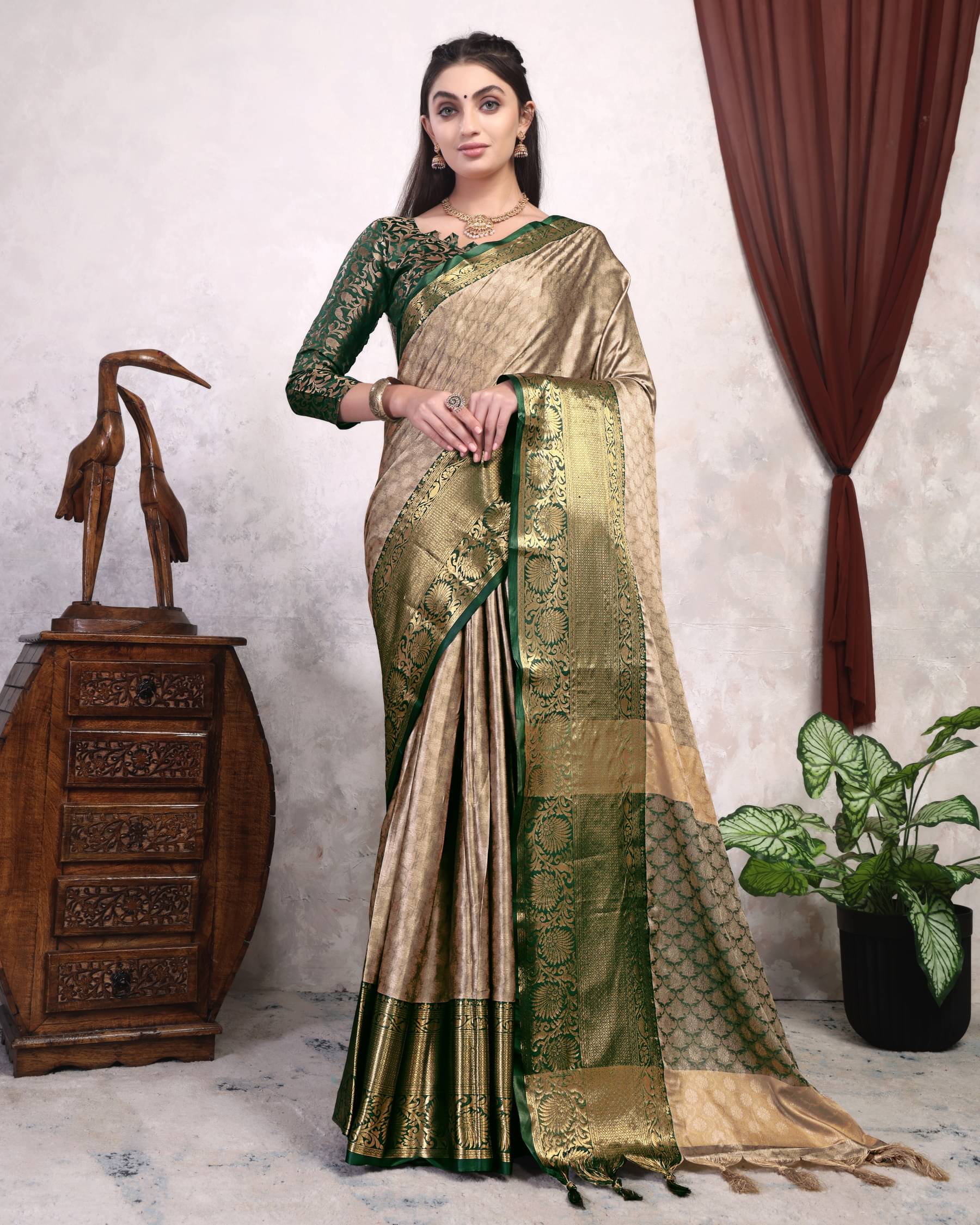 Clirva Art Silk Self Design Banarasi saree With Unstitched Blouse Piece ( Cream ) Clirva Art Silk Self Design Banarasi saree With Unstitched Blouse Piece ( Cream )
