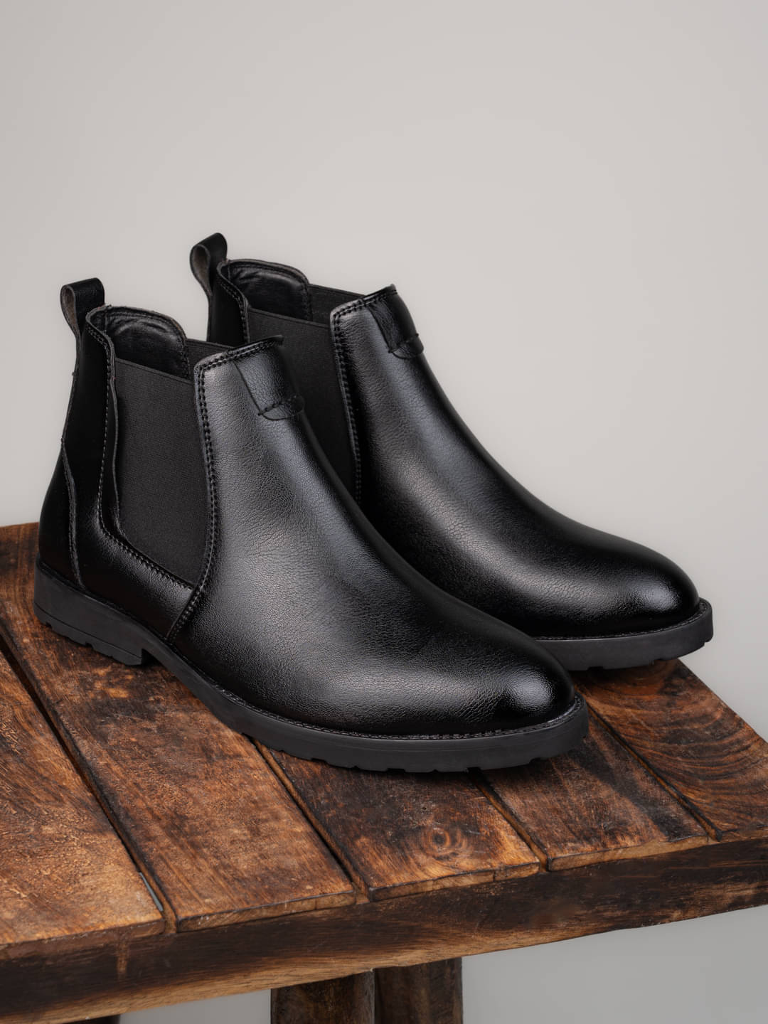     			Fentacia Black Men's Chelsea Boots