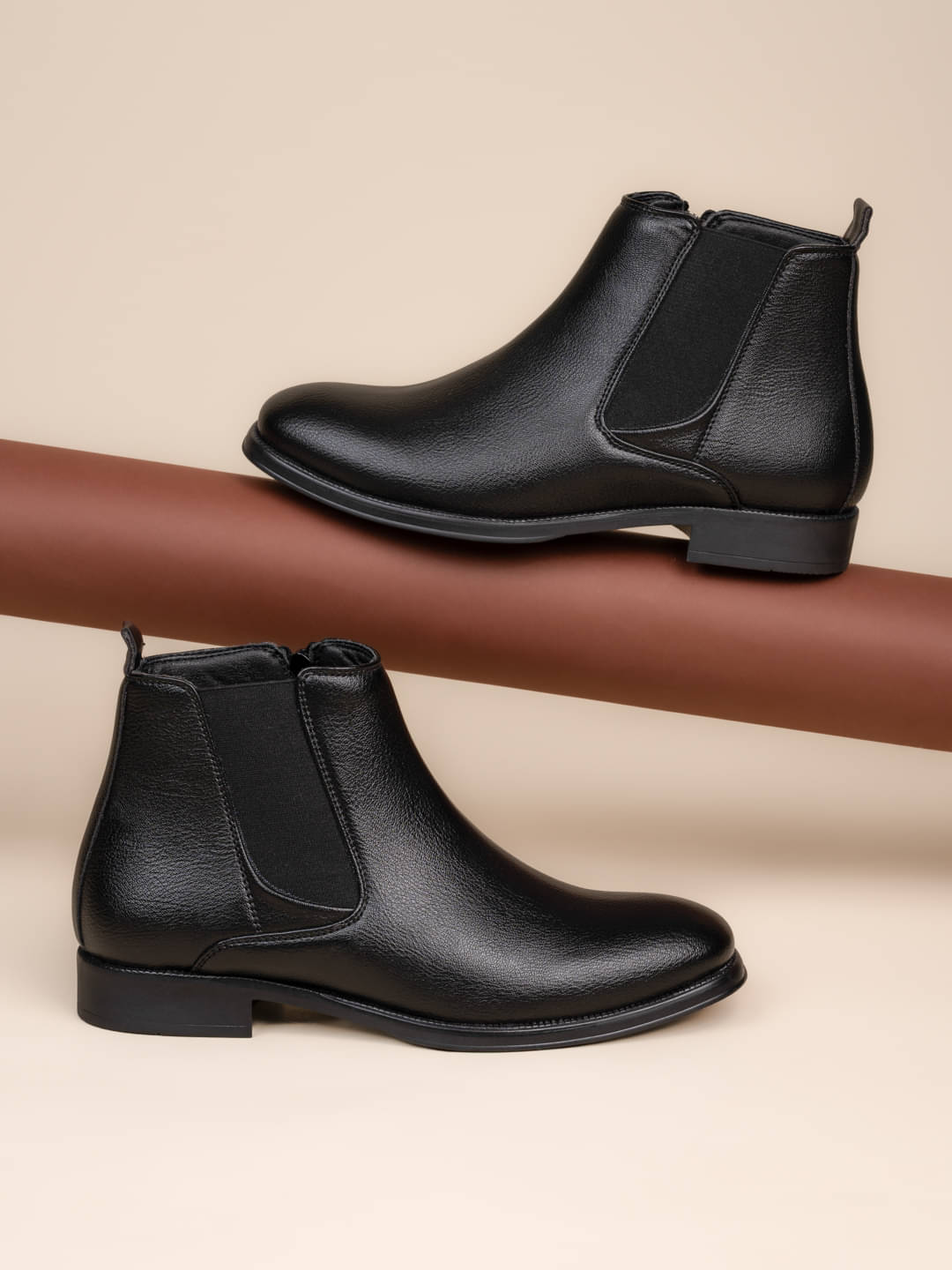     			Fentacia Black Men's Chelsea Boots