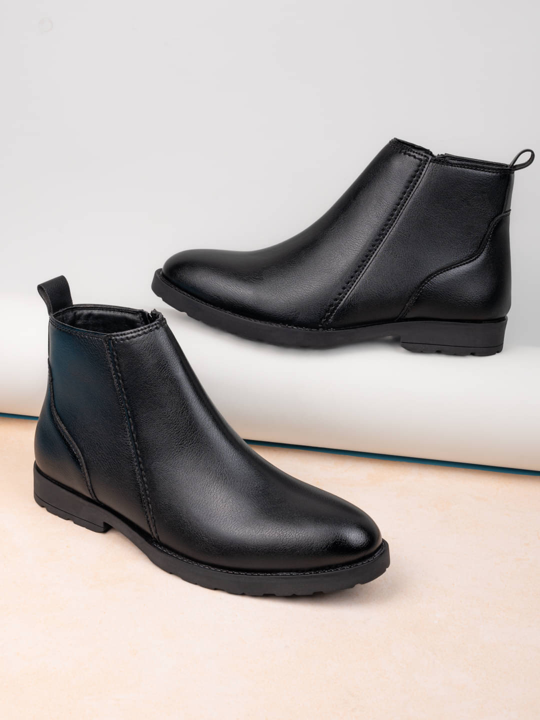     			Fentacia Black Men's Chelsea Boots