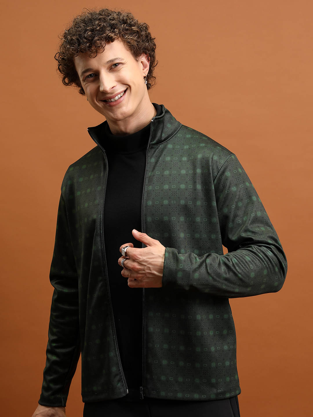     			Highlander Polyester High Neck Men's Sweatshirt - Green ( Pack of 1 )