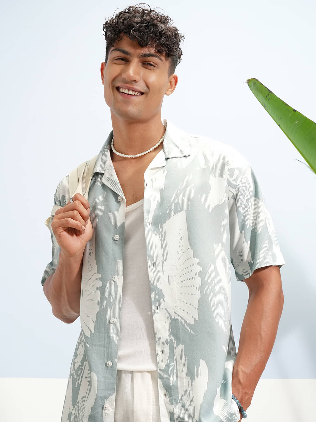 Highlander Viscose Relaxed Fit Striped Half Sleeves Cuban Collar Men's Casual Shirt - Multicolor ( Pack of 1 )