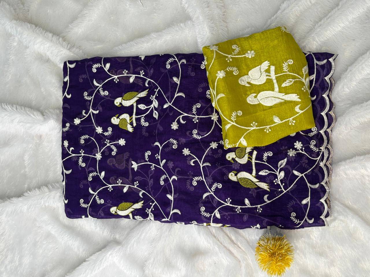     			SHRIMORI Chanderi Embroidered Chanderi saree With Unstitched Blouse Piece ( Purple )