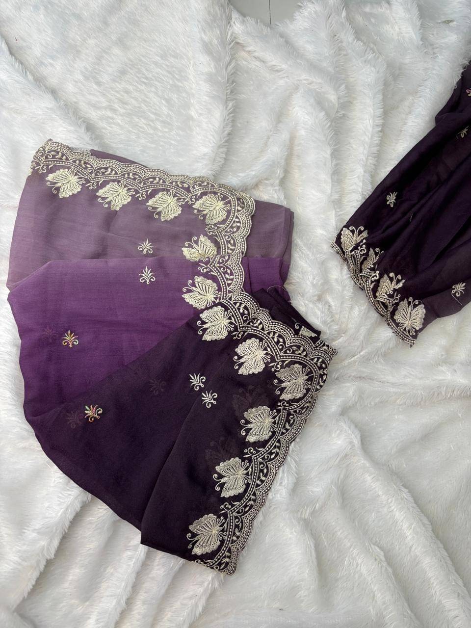     			SHRIMORI Chanderi Embroidered Chanderi saree With Unstitched Blouse Piece ( Purple )