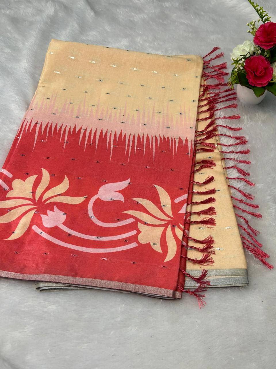     			SHRIMORI Linen Printed Tant Saree With Unstitched Blouse Piece ( Peach )