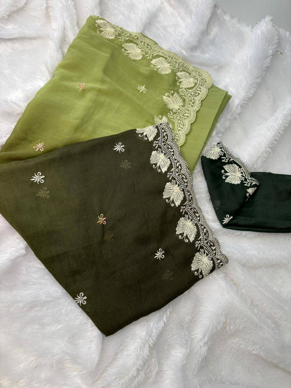     			Sitanjali Chanderi Embroidered Chanderi saree With Unstitched Blouse Piece ( Green )