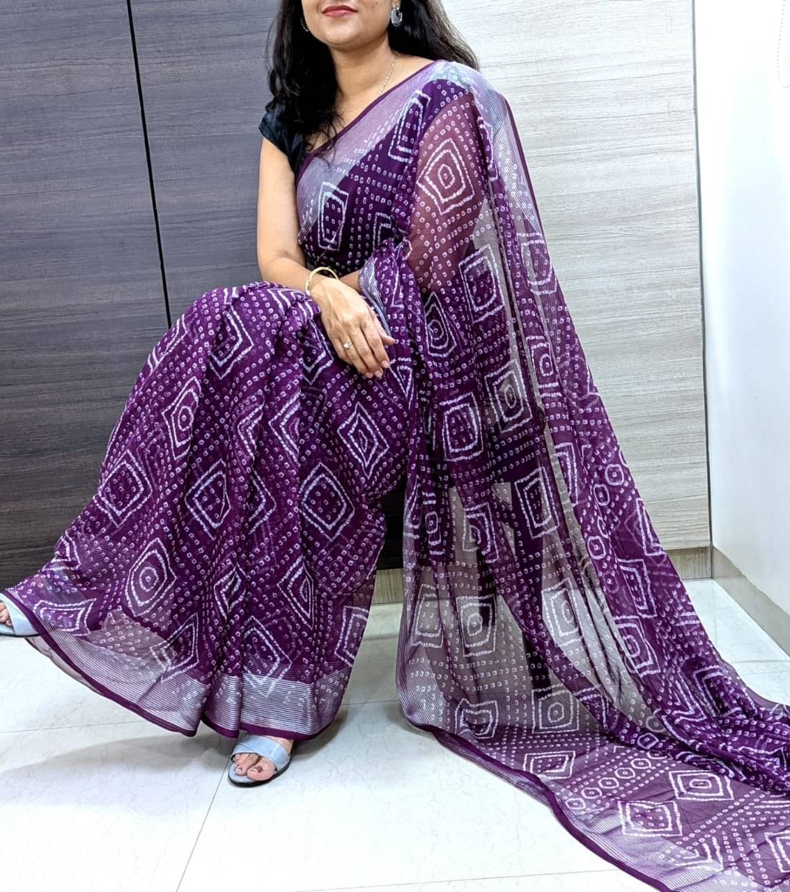     			Varni Fabrics Chiffon Printed Bandhani Sarees With Unstitched Blouse Piece ( Purple )