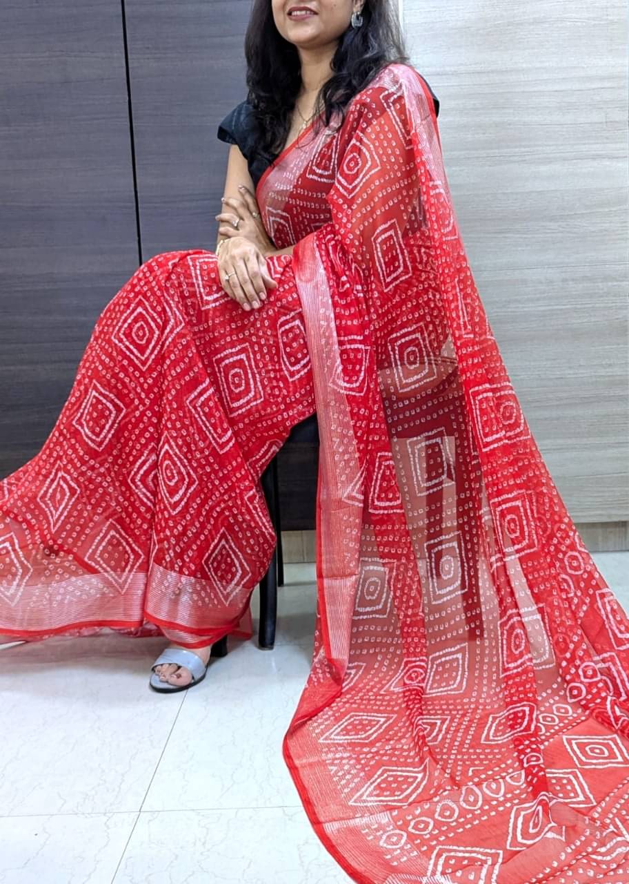     			Varni Fabrics Chiffon Printed Bandhani Sarees With Unstitched Blouse Piece ( Red )