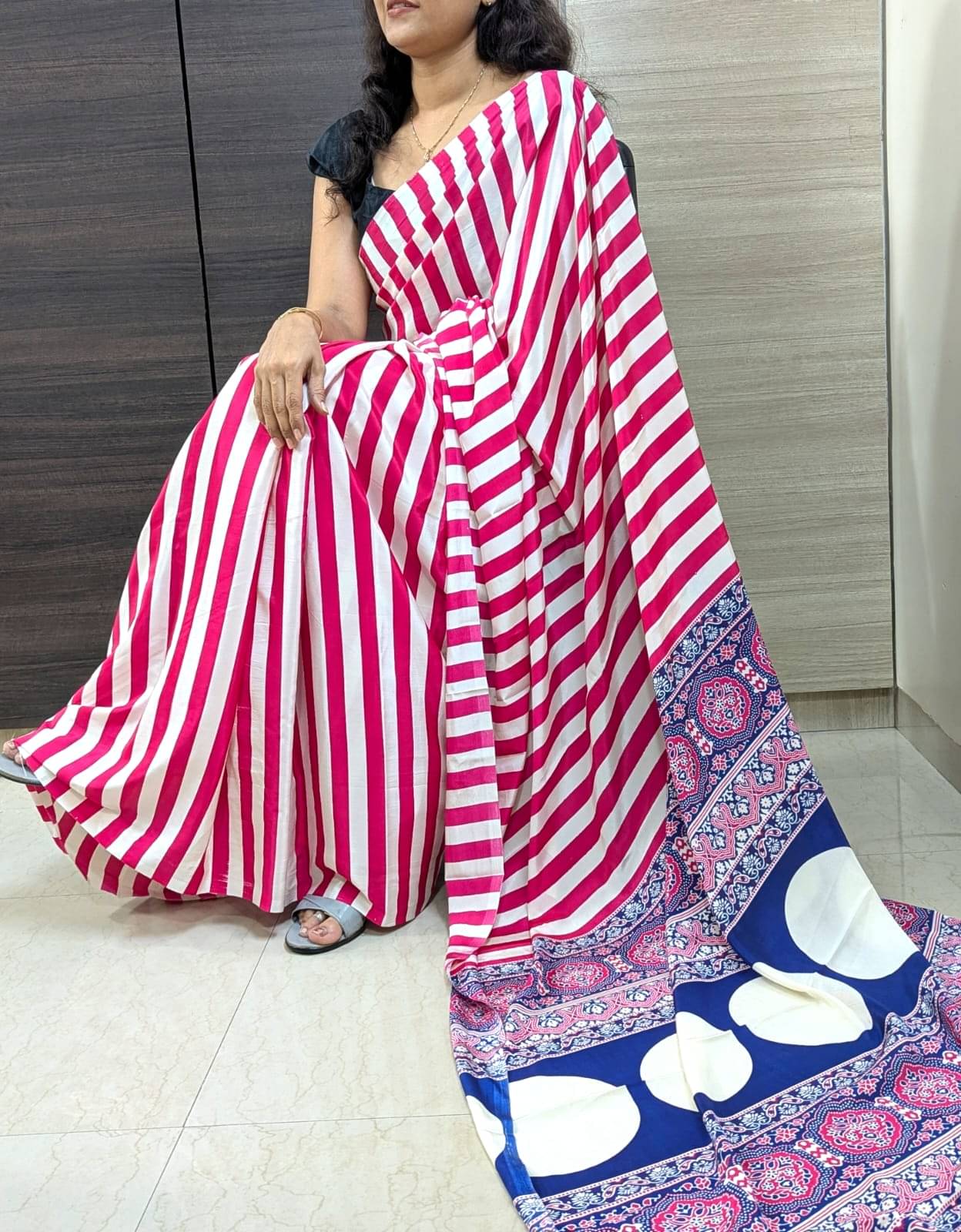 Varni Fabrics Crepe Striped Bandhani Sarees With Unstitched Blouse Piece ( Pink ) Varni Fabrics Crepe Striped Bandhani Sarees With Unstitched Blouse Piece ( Pink )