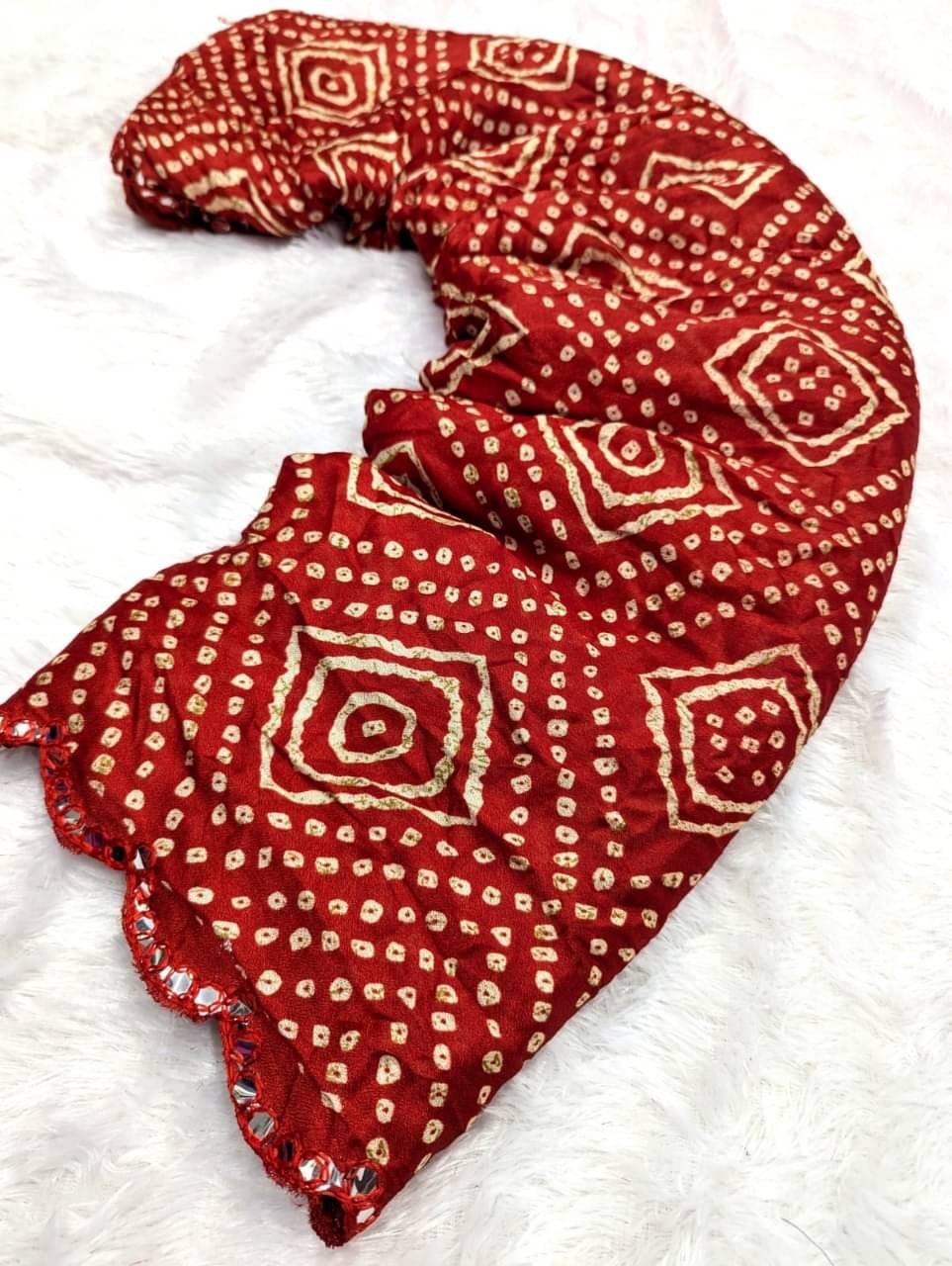     			Varni Fabrics Silk Blend Printed Bandhani Sarees With Unstitched Blouse Piece ( Orange )