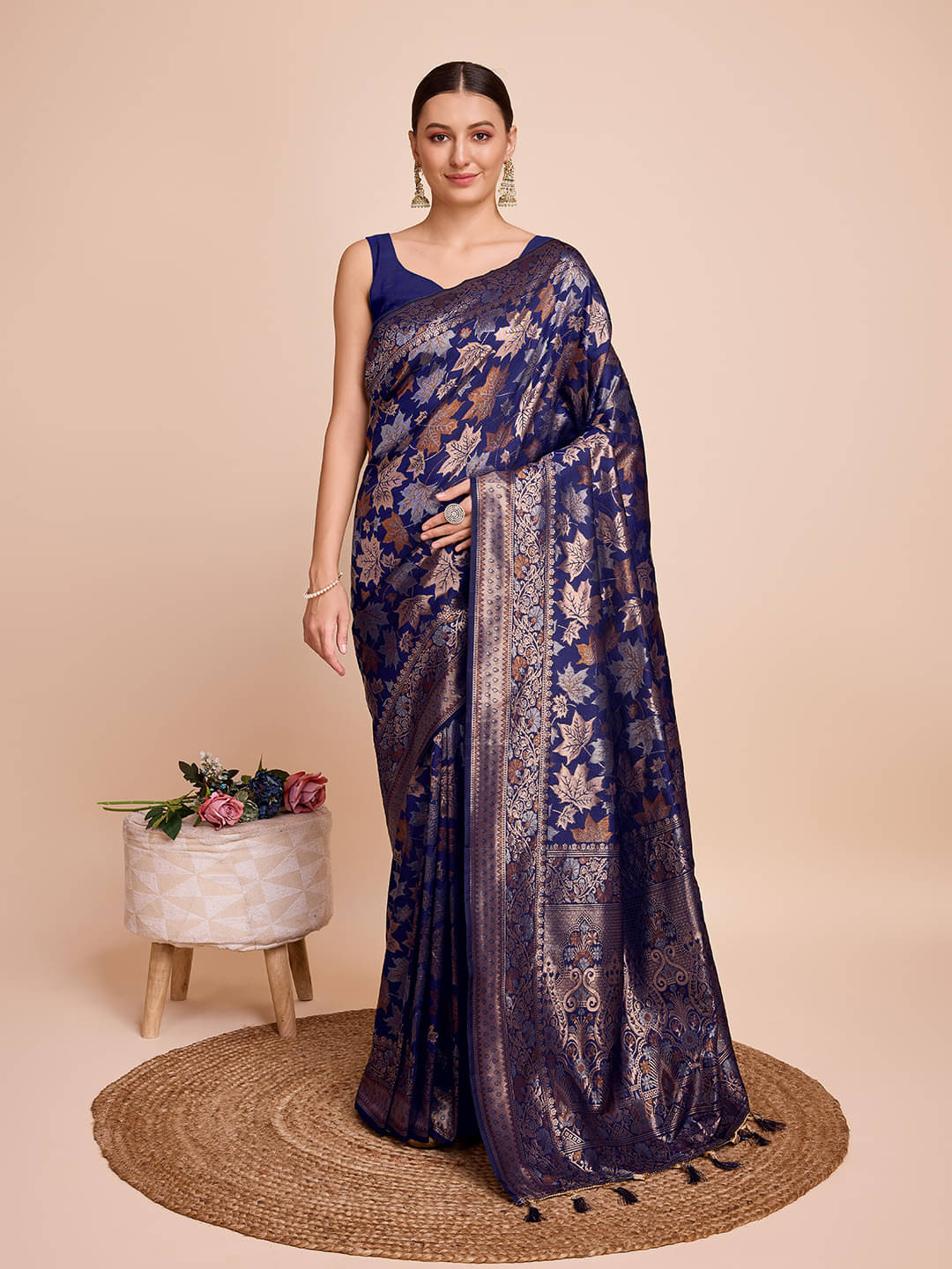     			Varni Fabrics Silk blend Woven Banarasi saree With Unstitched Blouse Piece ( Navy Blue )