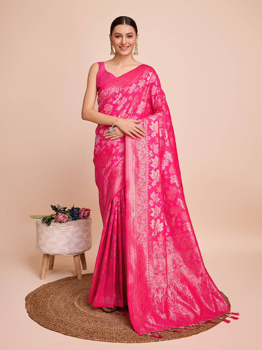     			Varni Fabrics Silk blend Woven Banarasi saree With Unstitched Blouse Piece ( Pink )