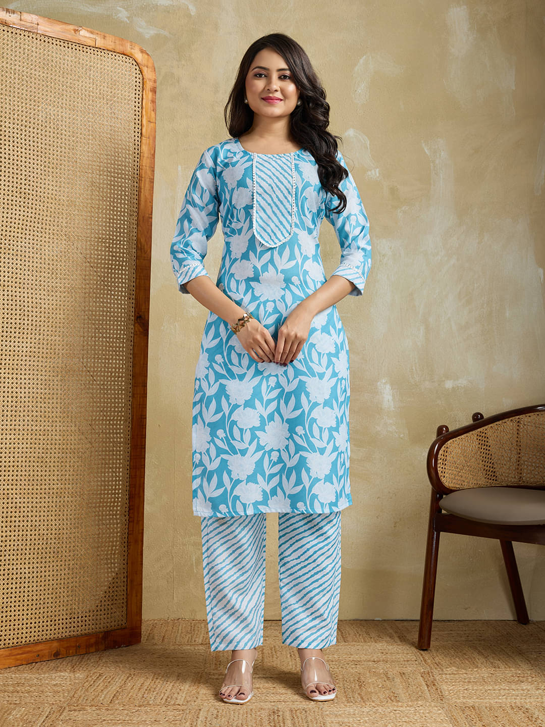     			Women Basket Women Cotton Printed Straight Kurti With Pants ( Blue )