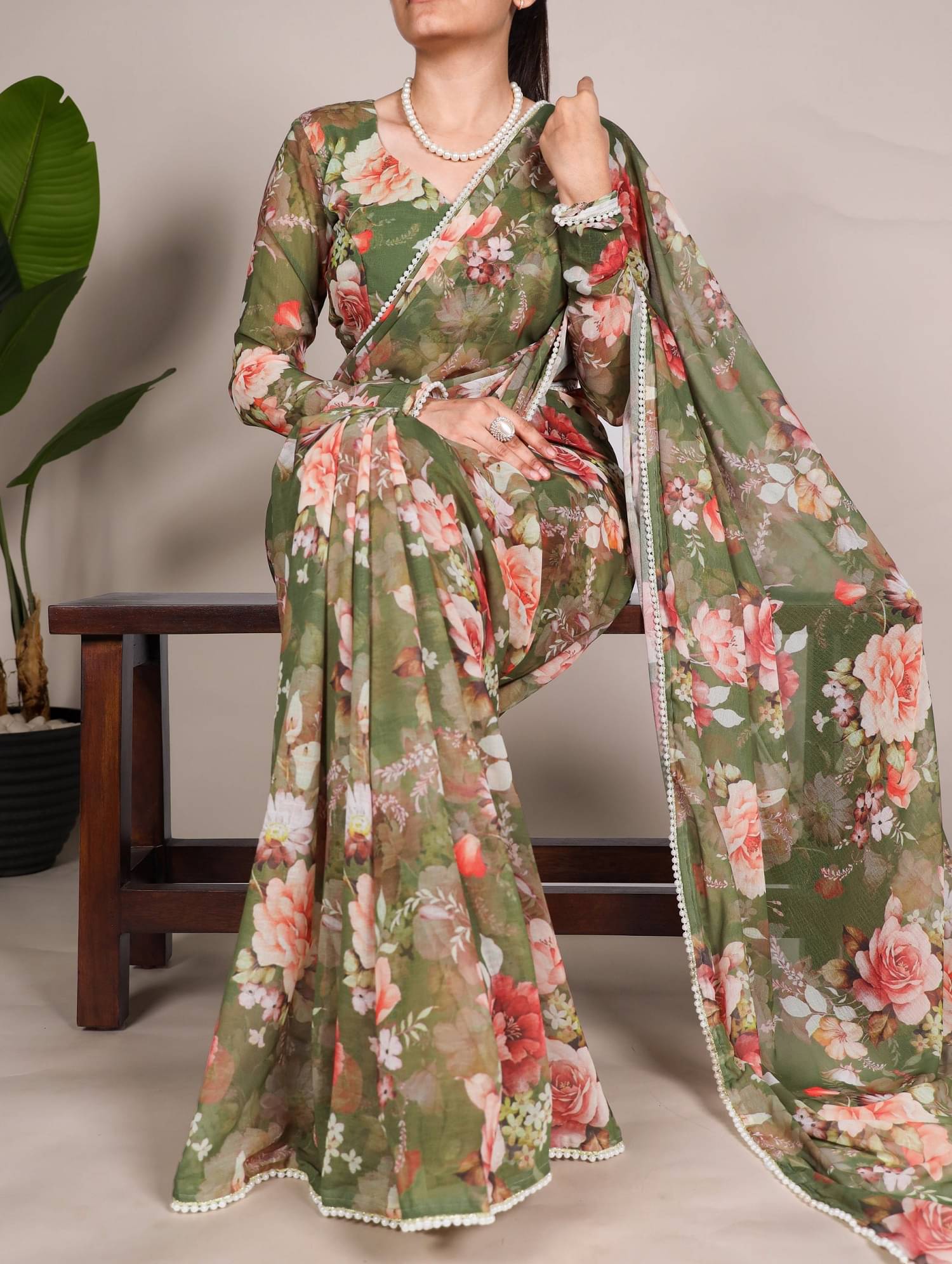 A TO Z CART Georgette Printed Regular Saree With Unstitched Blouse Piece ( Sea Green ) A TO Z CART Georgette Printed Regular Saree With Unstitched Blouse Piece ( Sea Green )