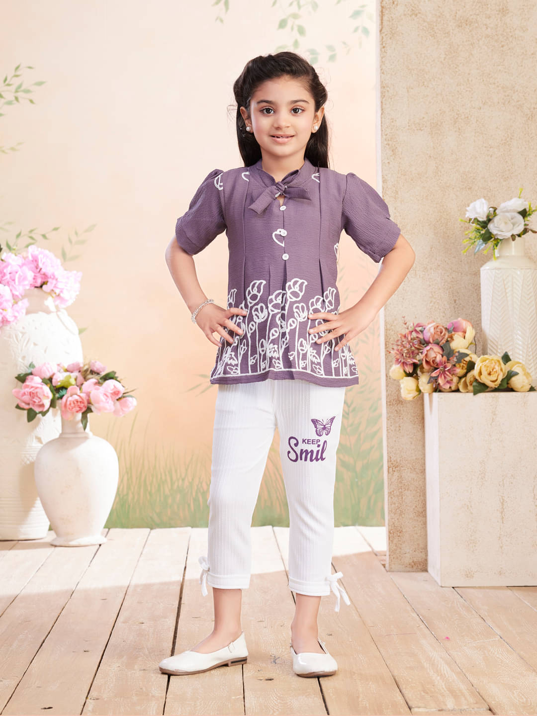     			Aarika Pack of 1 Girls Polyester T-shirt & Pants ( Purple )