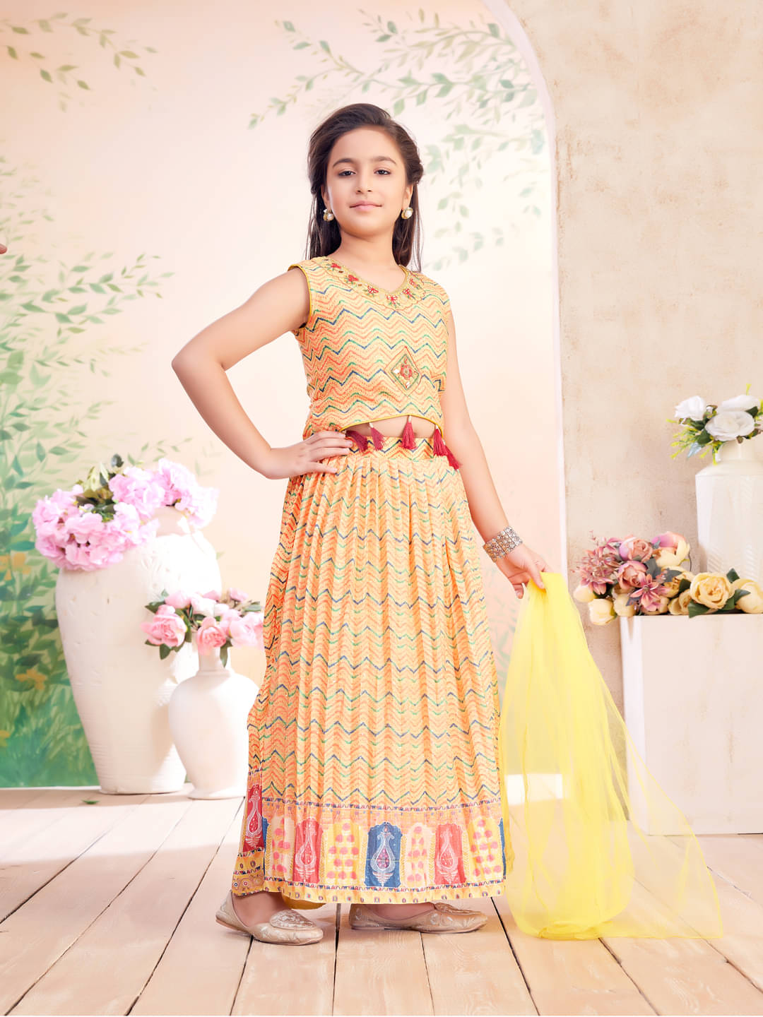     			Aarika Silk Lehenga Choli Set For Girls ( Pack of 1 , Yellow )