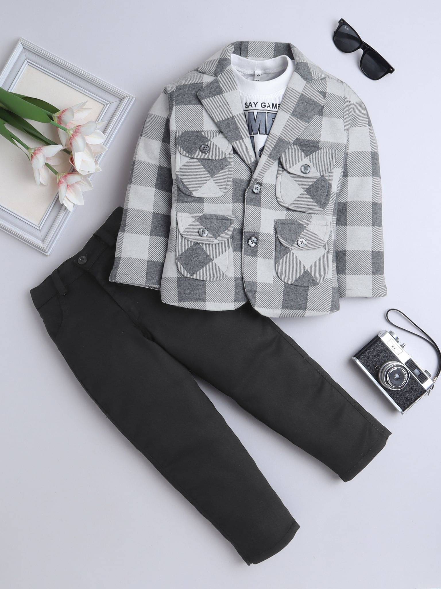     			Fourfolds Boys Cotton Blend Suit ( Pack of 1 , Grey )