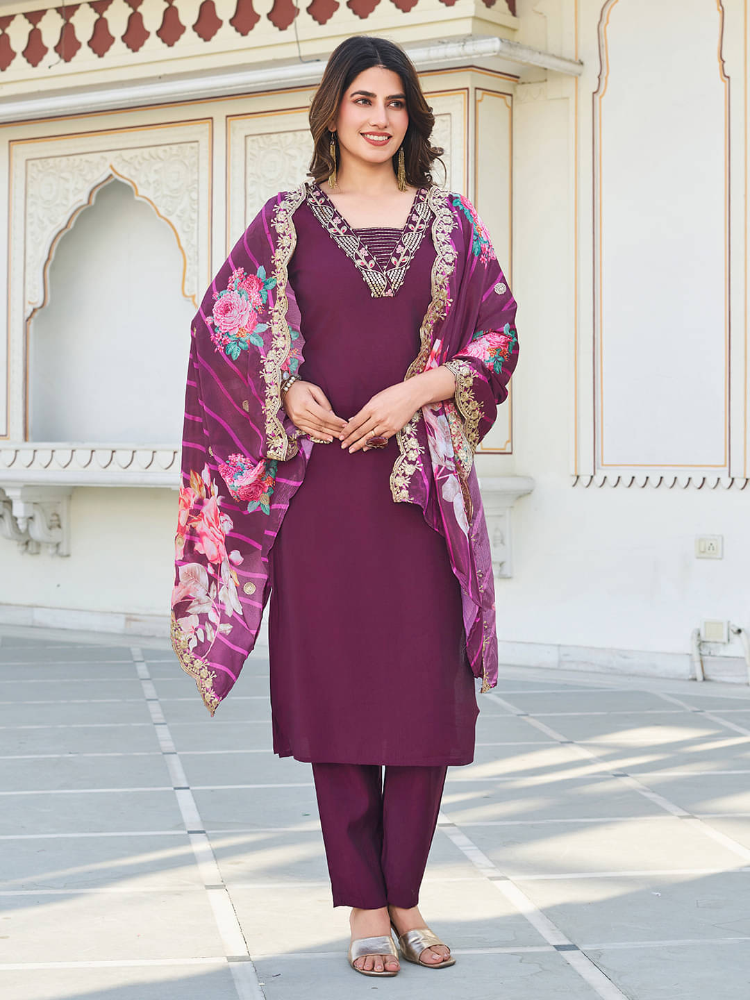 VASTRANARI Women Chanderi Embroidered Straight Kurti With Pants ( Purple ) VASTRANARI Women Chanderi Embroidered Straight Kurti With Pants ( Purple )