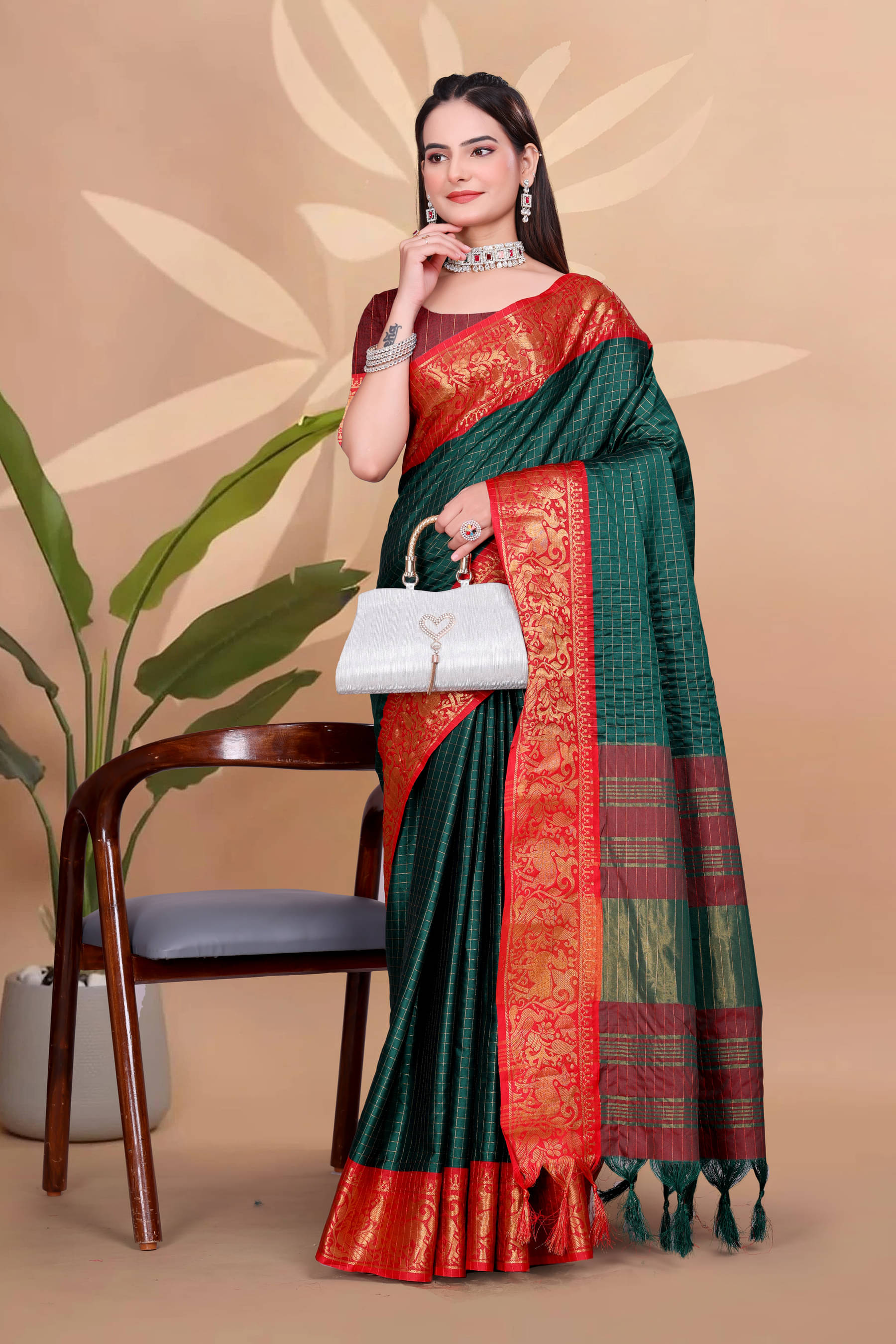 Clirva Art Silk Self Design Banarasi saree With Unstitched Blouse Piece ( Green ) Clirva Art Silk Self Design Banarasi saree With Unstitched Blouse Piece ( Green )