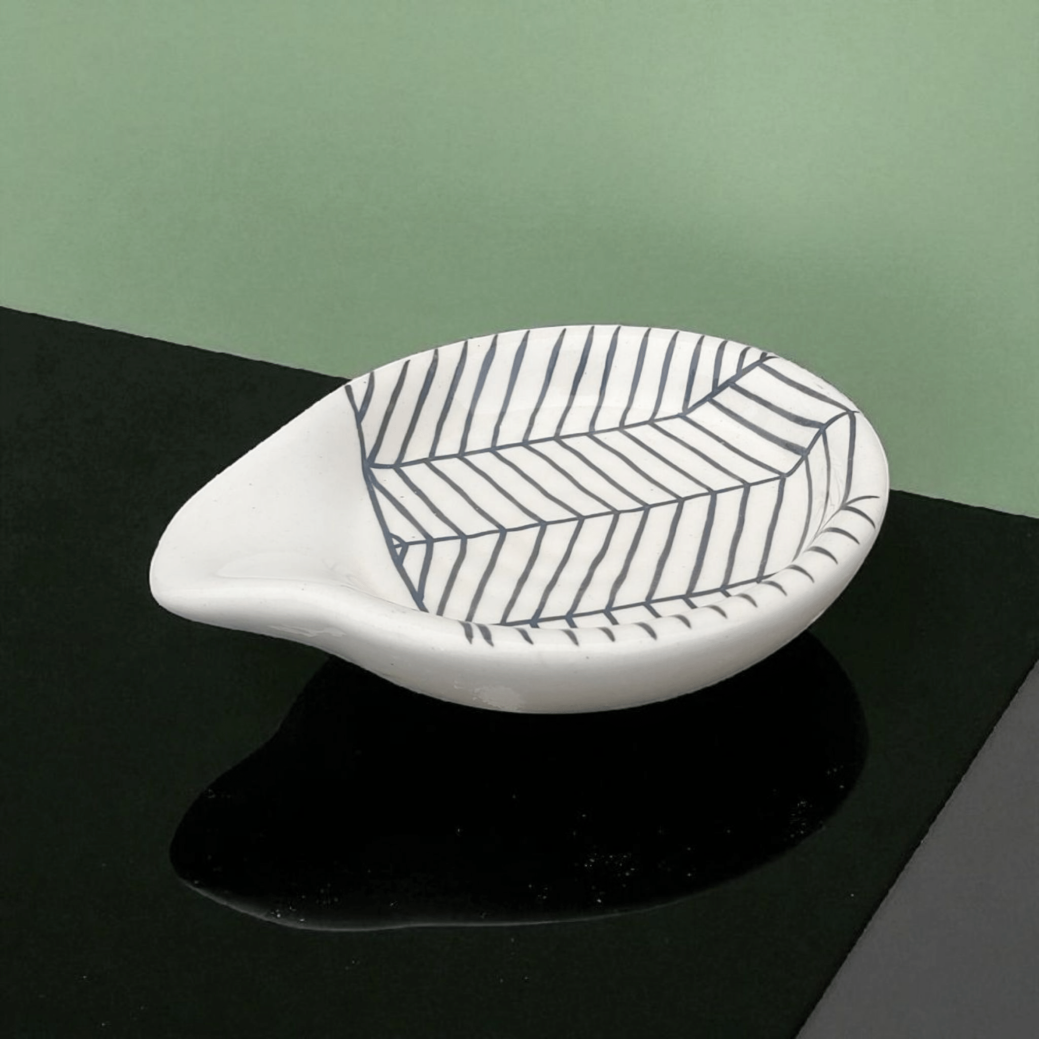     			Malaikah Printed Small Spoon  Ceramic Printed Cutlery Holder White ( Pack of 1 )