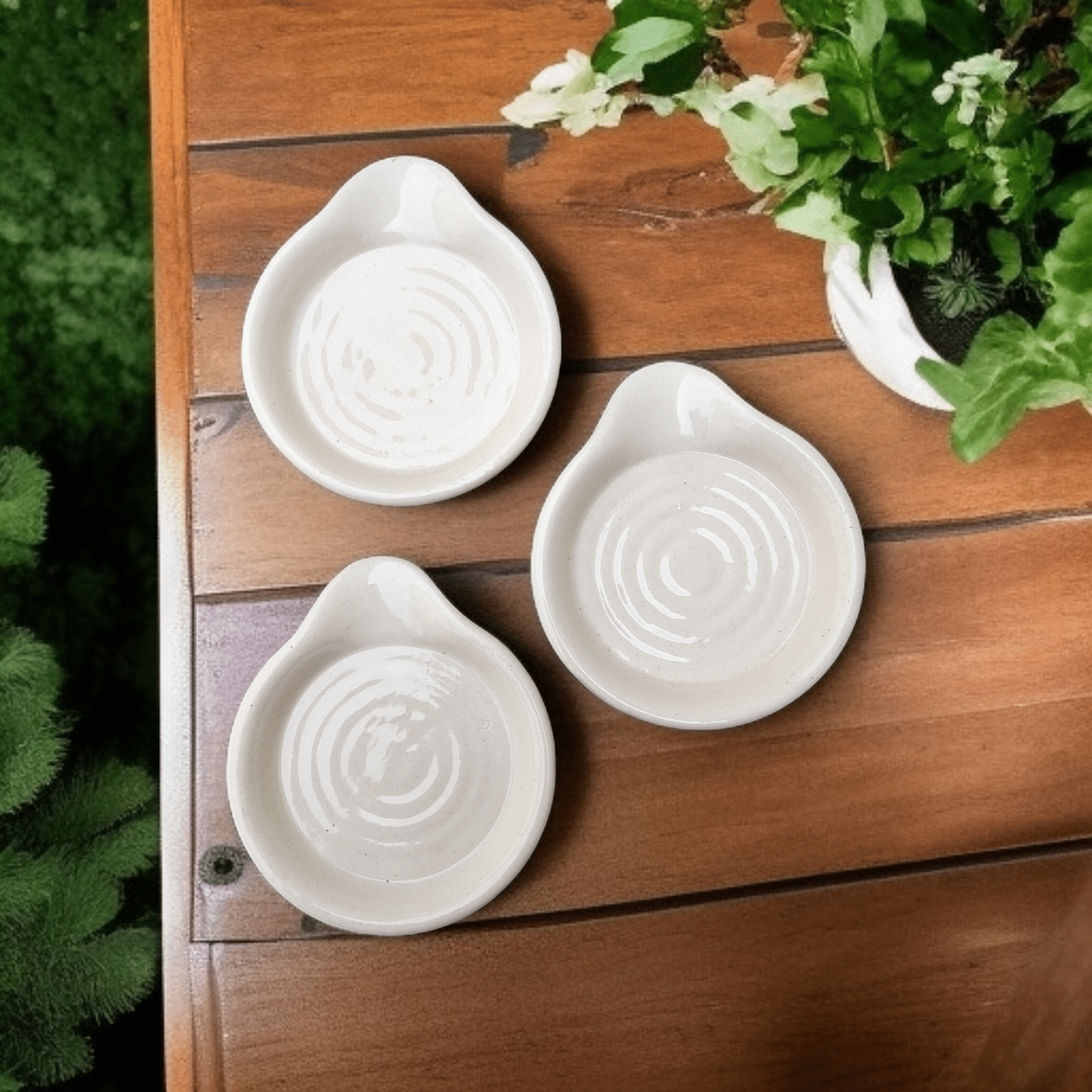     			Malaikah Sold Prnt Small Spn  Ceramic Printed Cutlery Holder White ( Pack of 3 )