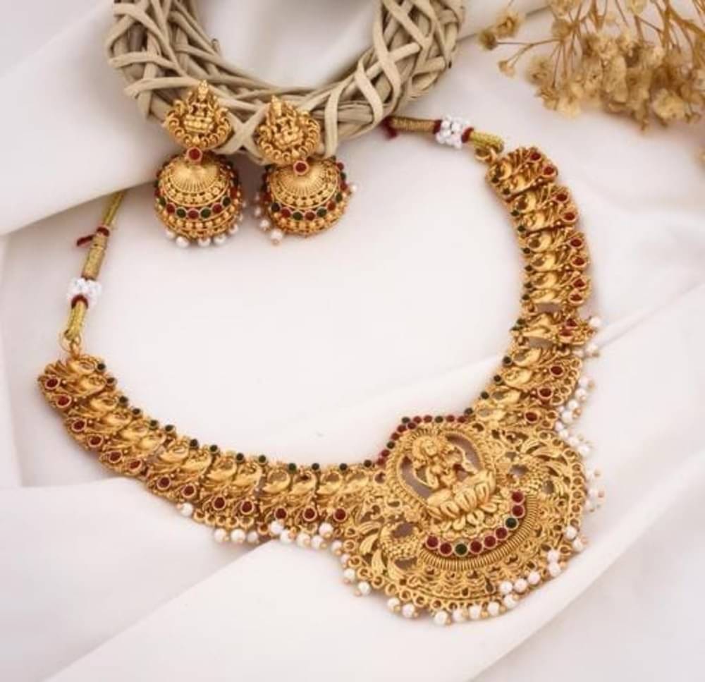     			Pamadhya Multicolor Copper Necklace Set ( Pack of 1 )