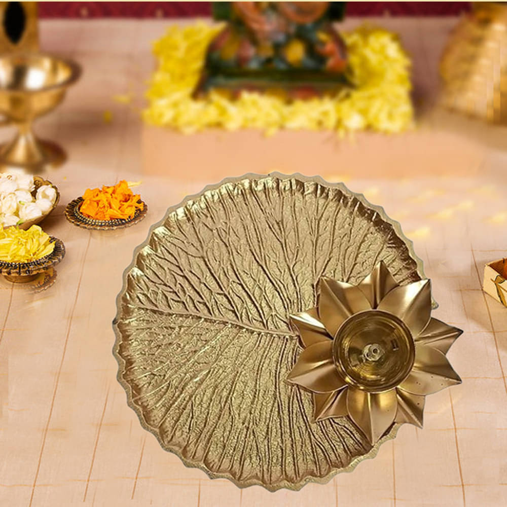     			Heaven Decor Metal Lotus Rakhi Tray with Brass Diya for Puja Home Decor || Round Aarti Pooja Thali for Temple, Diwali, Festival || Gold