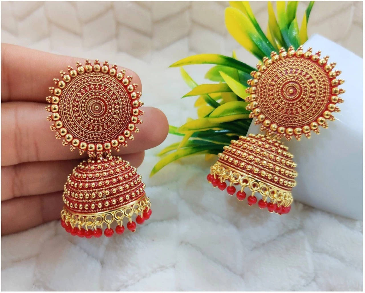     			Mehak Creation Maroon Jhumki Earrings ( Pack of 1 )